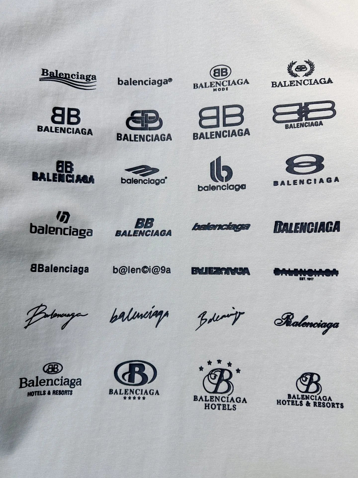 balenciaga-archives-logos-t-shirt-white-3-Drip Store Argentina