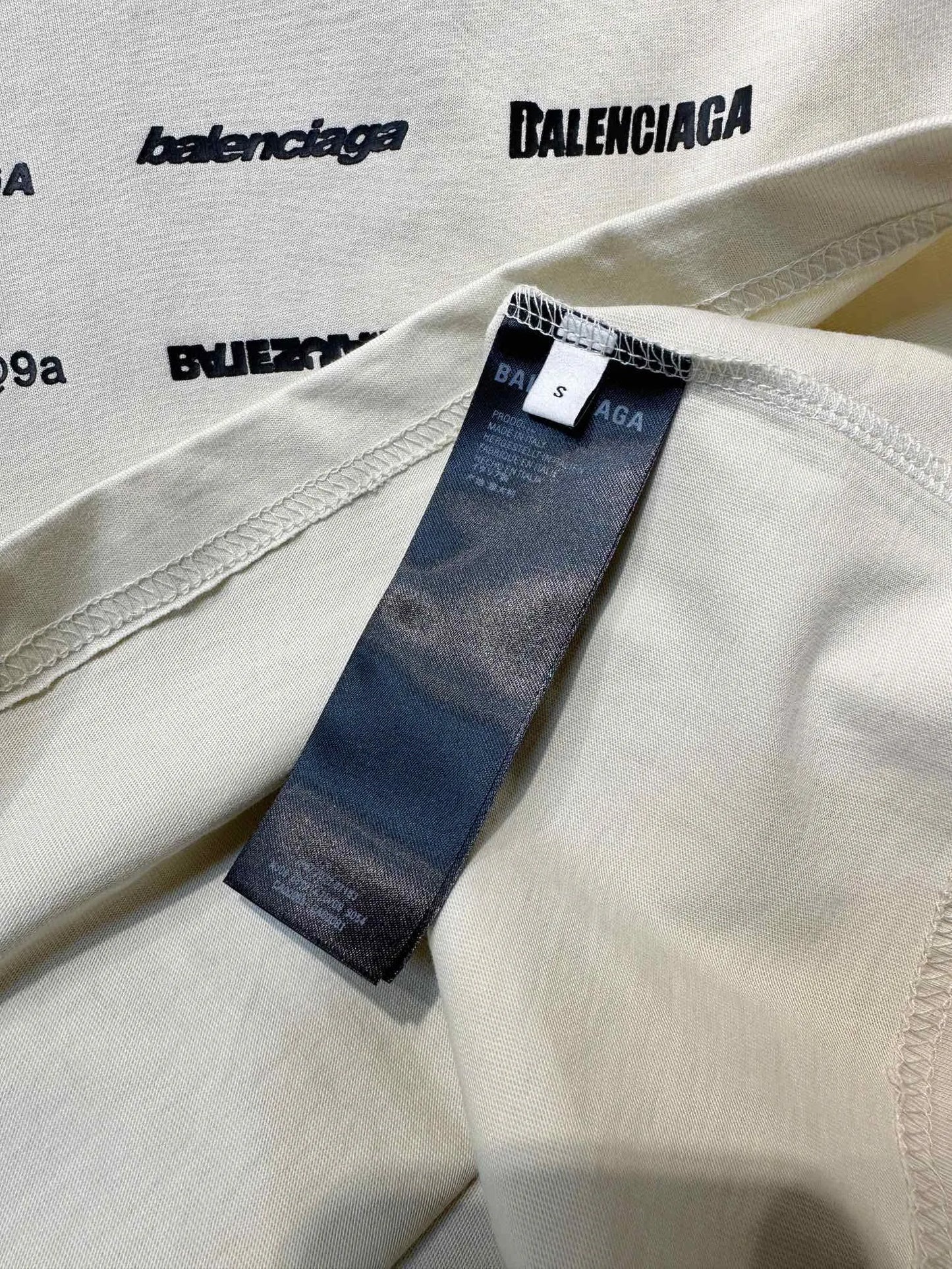 balenciaga-archives-logos-t-shirt-white-7-Drip Store Argentina