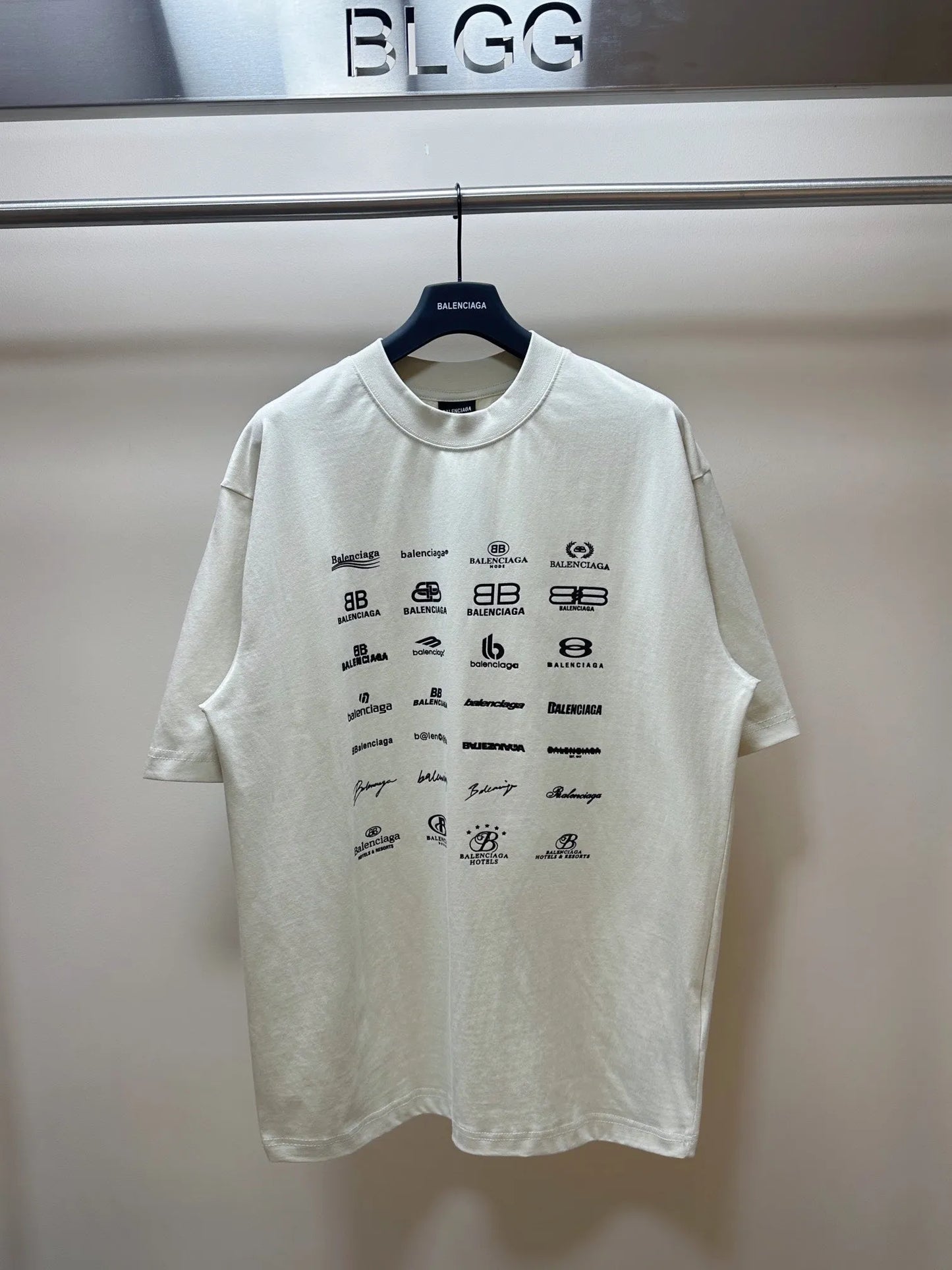 balenciaga-archives-logos-t-shirt-white-Drip Store Argentina
