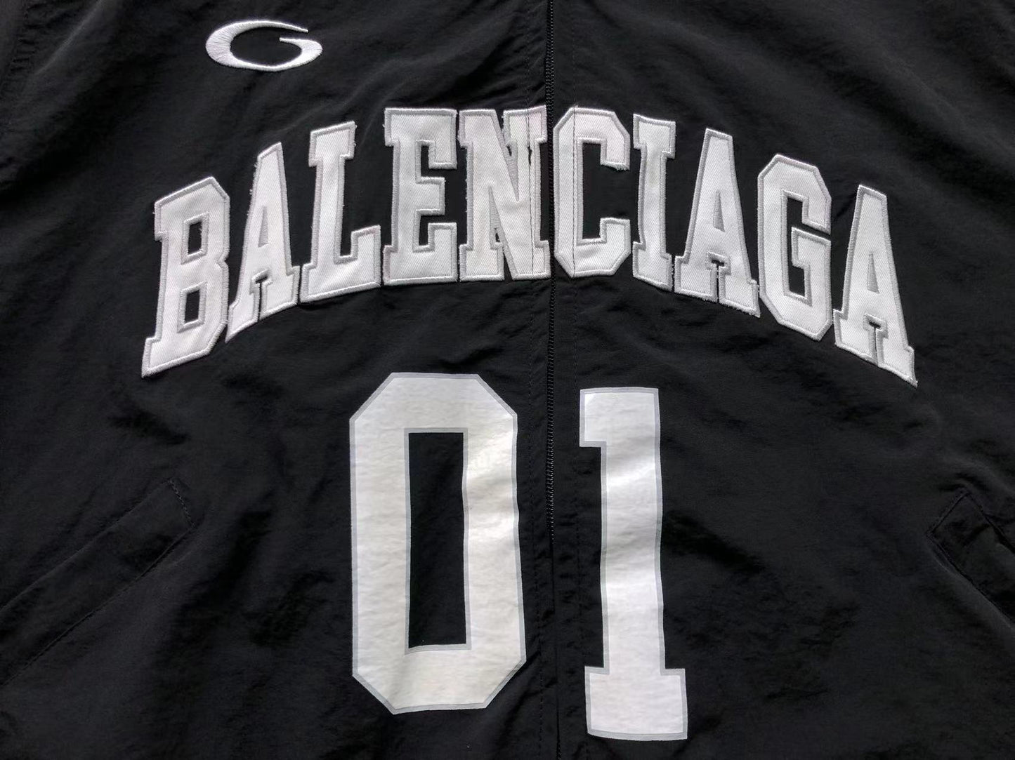 Campera Balenciaga Basketball Negra