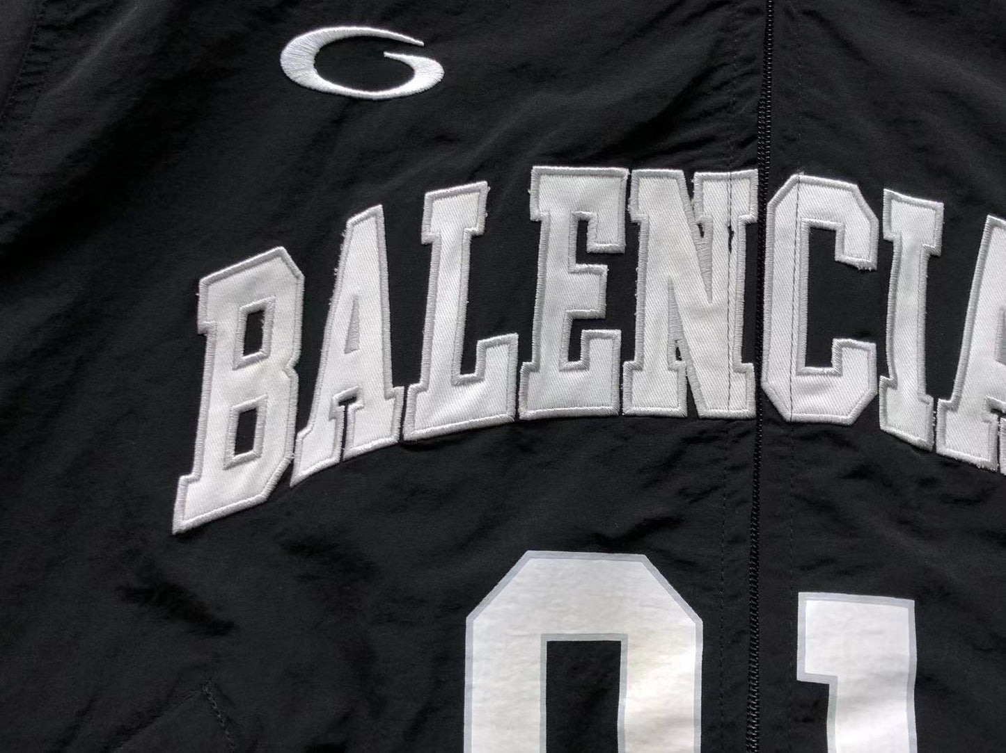 Campera Balenciaga Basketball Negra