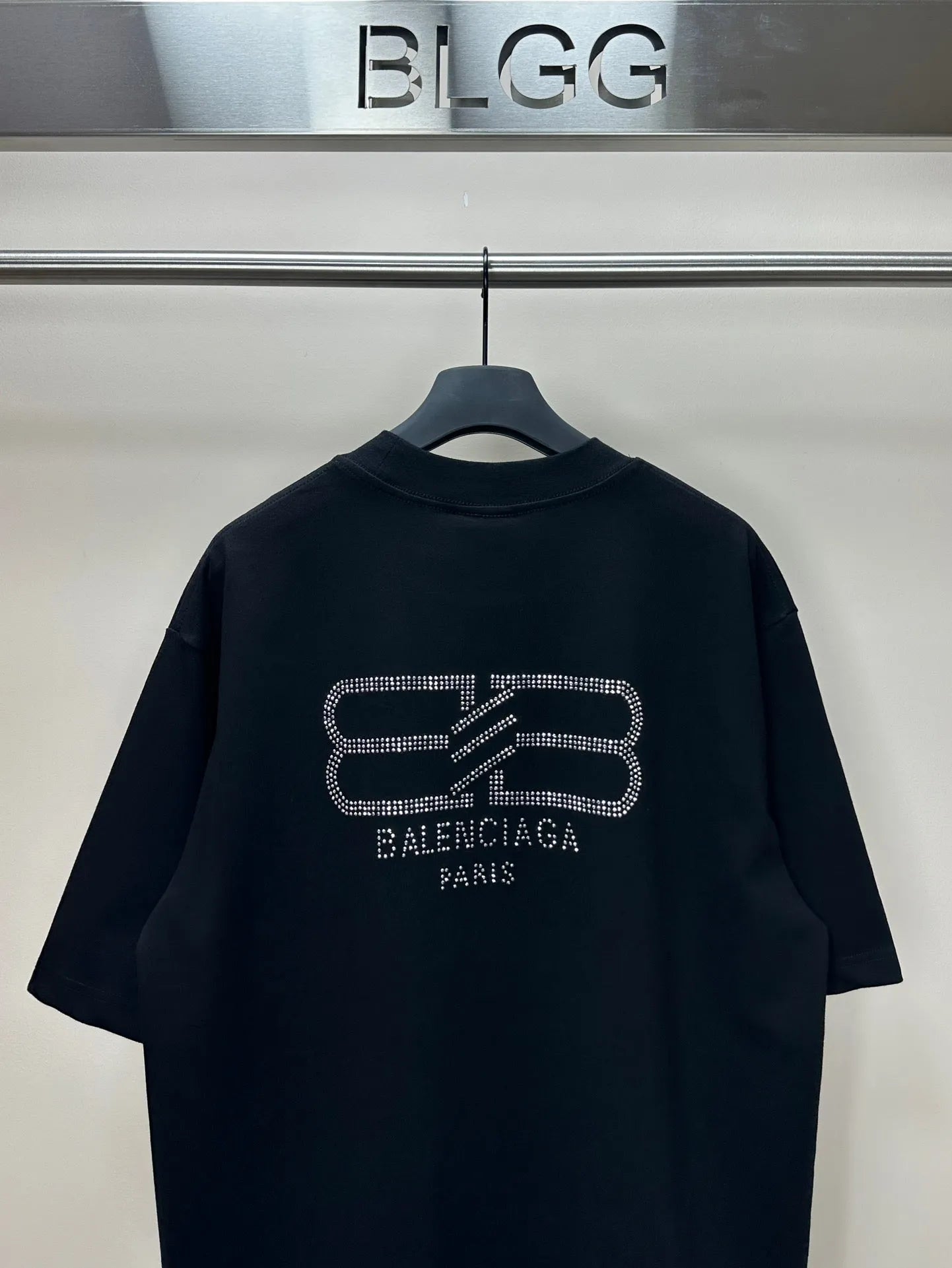 balenciaga-bb-paris-strass-t-shirt-black-4-Drip Store Argentina