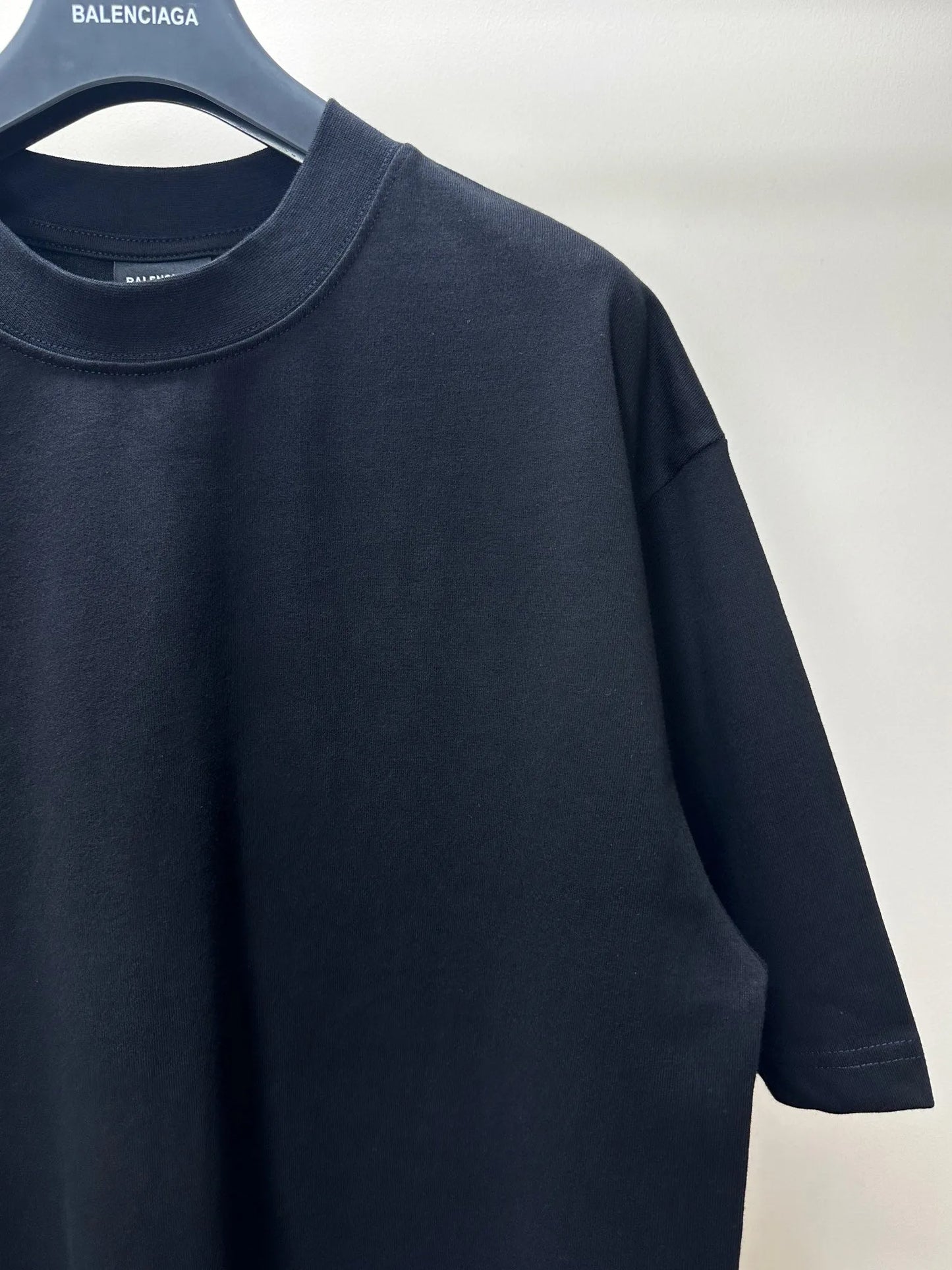 balenciaga-bb-paris-strass-t-shirt-black-6-Drip Store Argentina