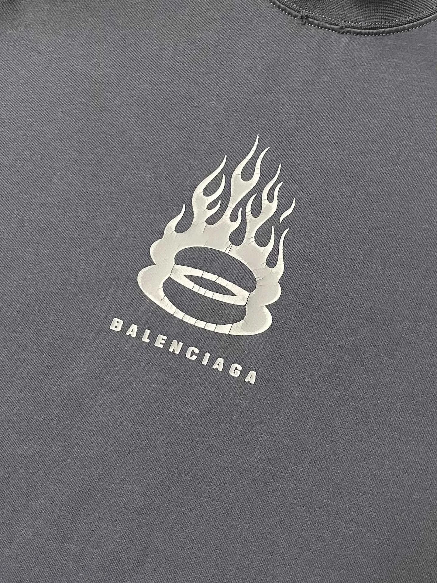 balenciaga-burning-unity-t-shirt-blue-5-Drip Store Argentina