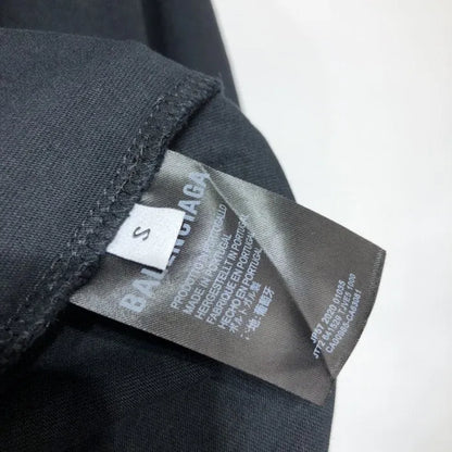 balenciaga-caps-destroyed-flatground-t-shirt-black-4-Drip Store Argentina