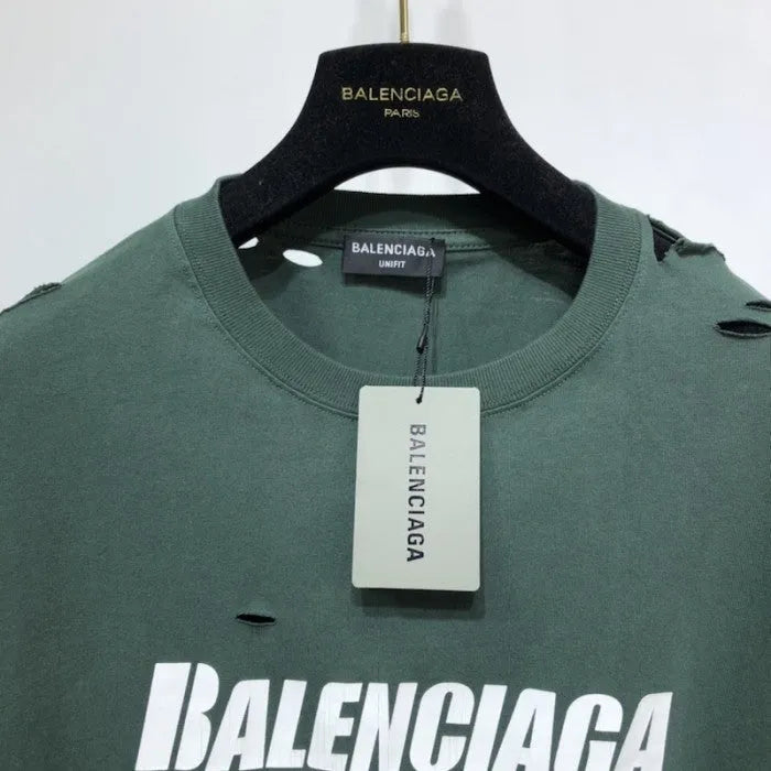 balenciaga-caps-destroyed-flatground-t-shirt-green-2-Drip Store Argentina