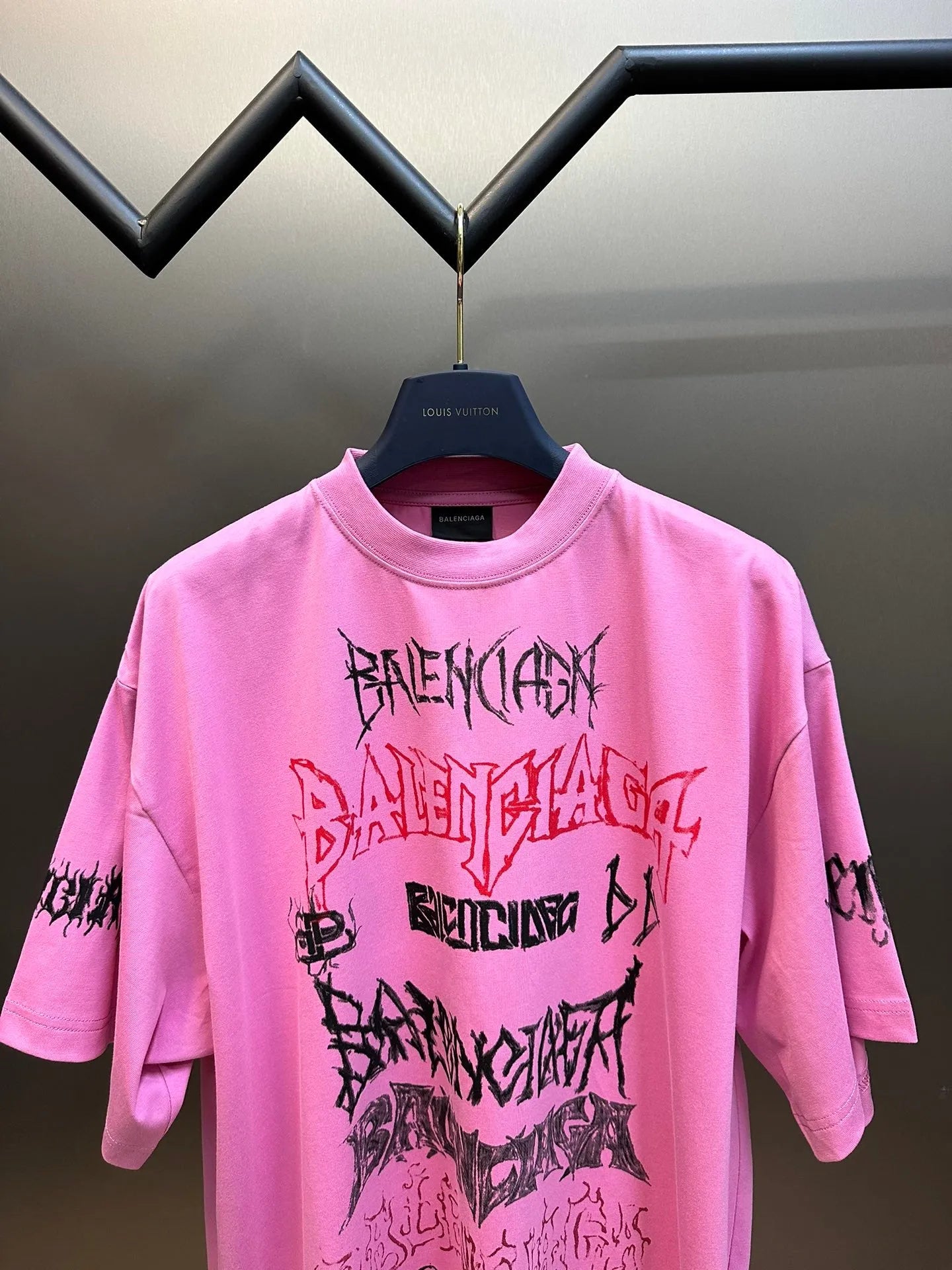 balenciaga-diy-metal-t-shirt-pink-3-Drip Store Argentina
