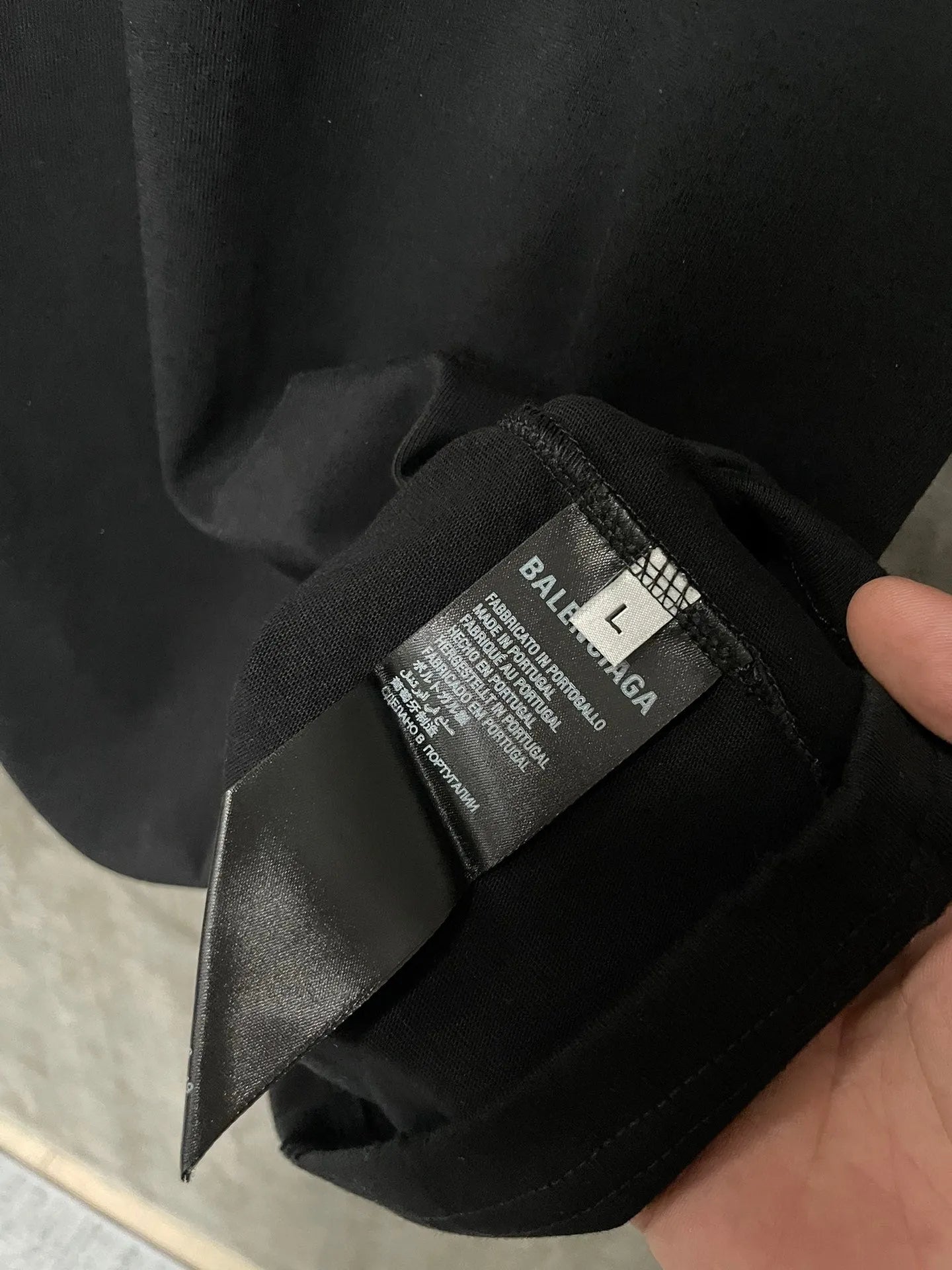 balenciaga-new-tape-type-t-shirt-black-9-Drip Store Argentina