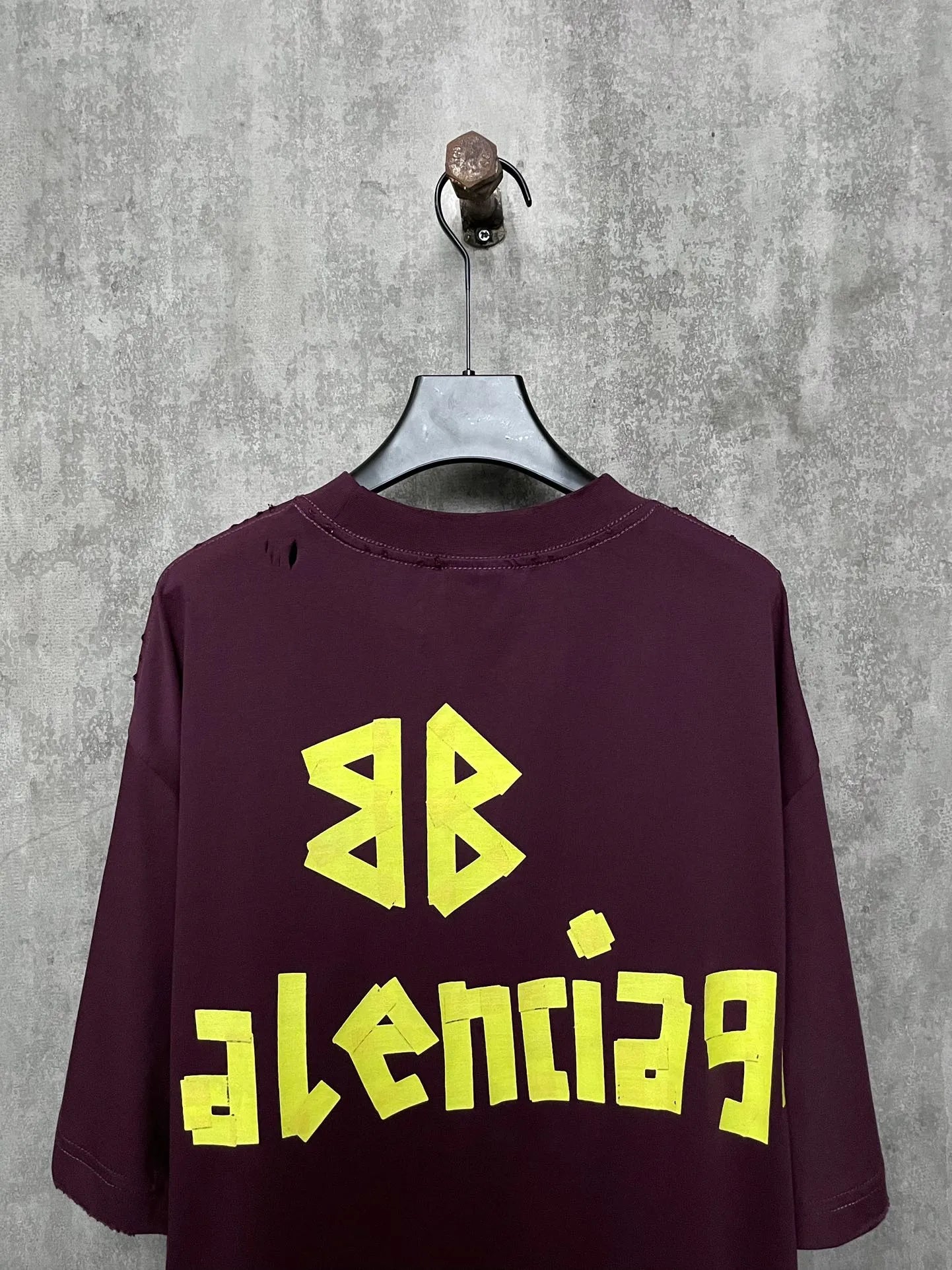 balenciaga-tape-type-t-shirt-dark-red-3-Drip Store Argentina