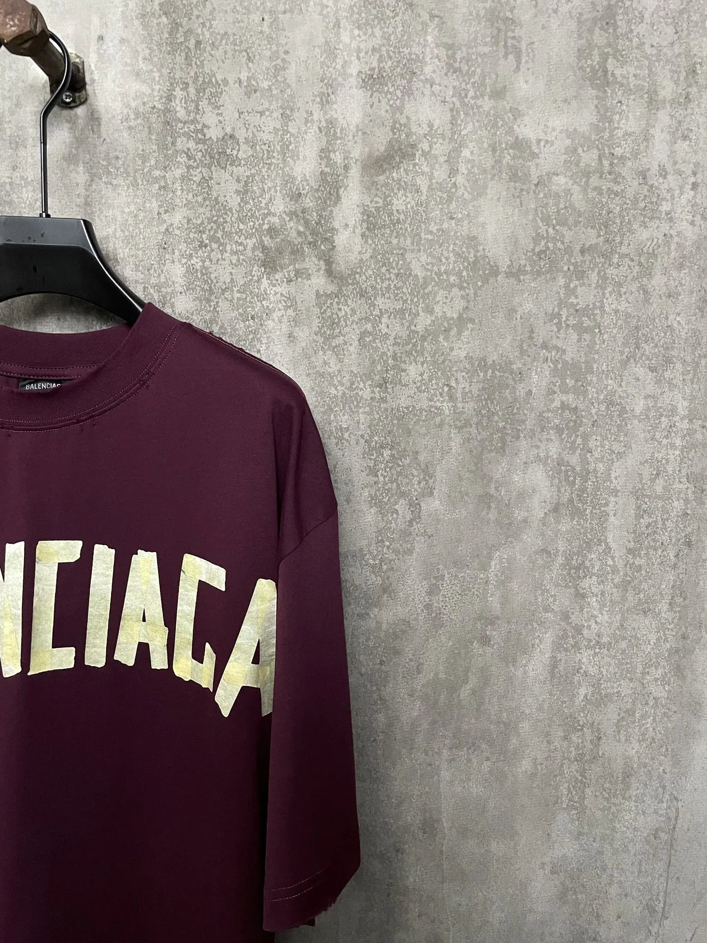 balenciaga-tape-type-t-shirt-dark-red-5-Drip Store Argentina