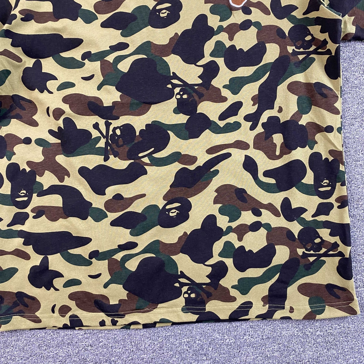 bape-1st-camo-one-point-tee-yellow-3-Drip Store Argentina