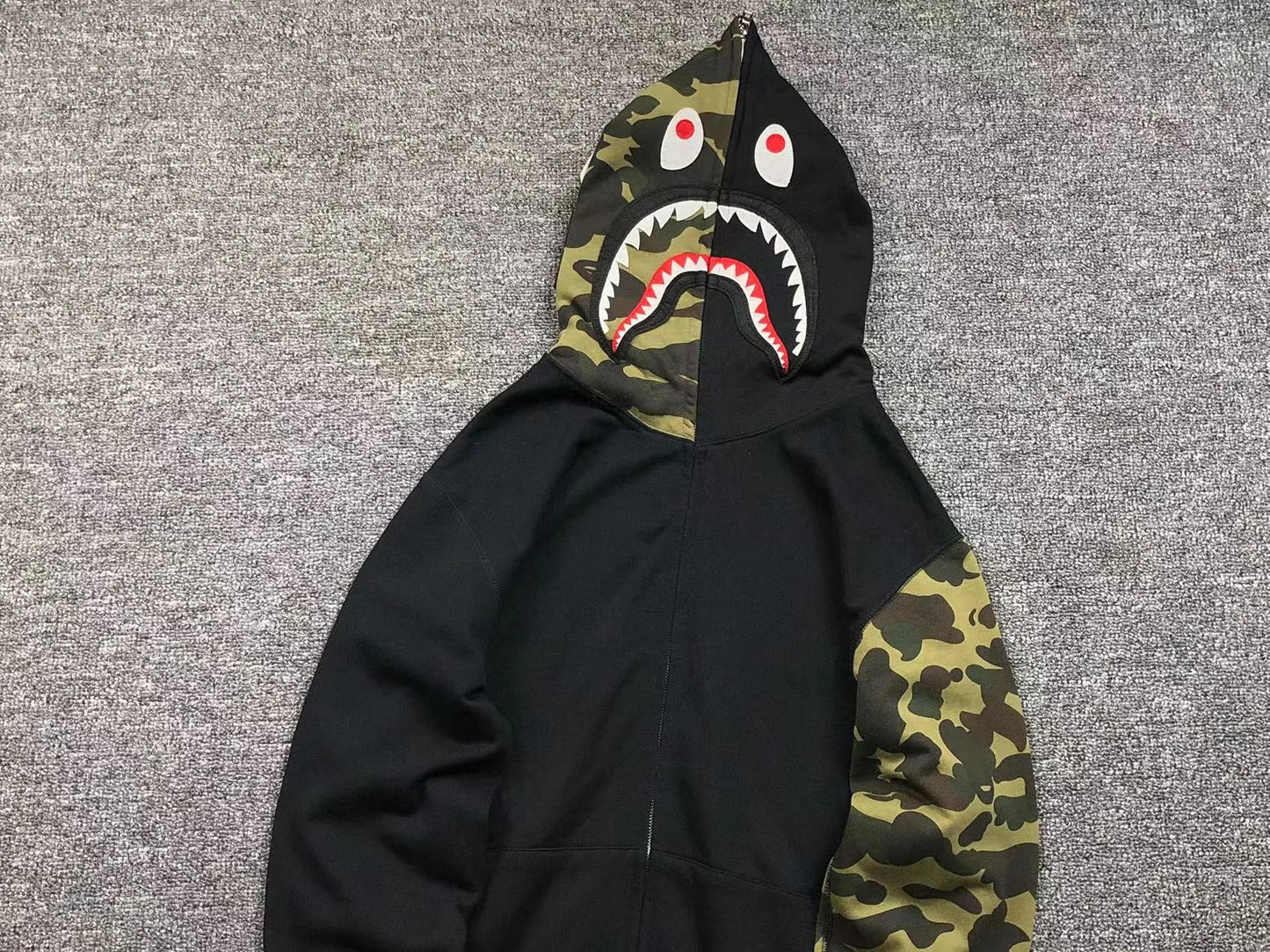 bape-1st-camo-shark-full-zip-hoodie-black-15-Drip Store Argentina