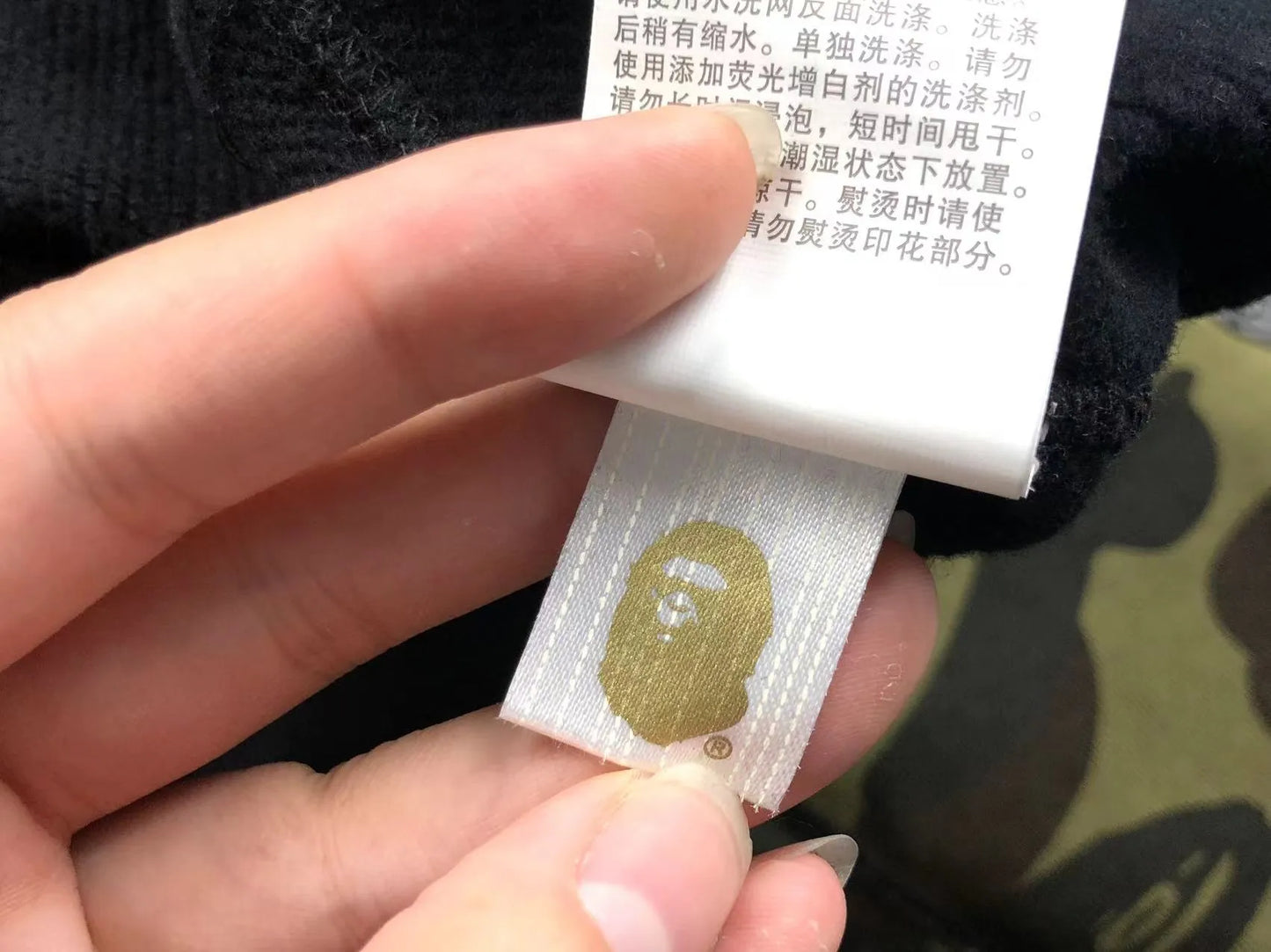 bape-1st-camo-shark-full-zip-hoodie-black-16-Drip Store Argentina