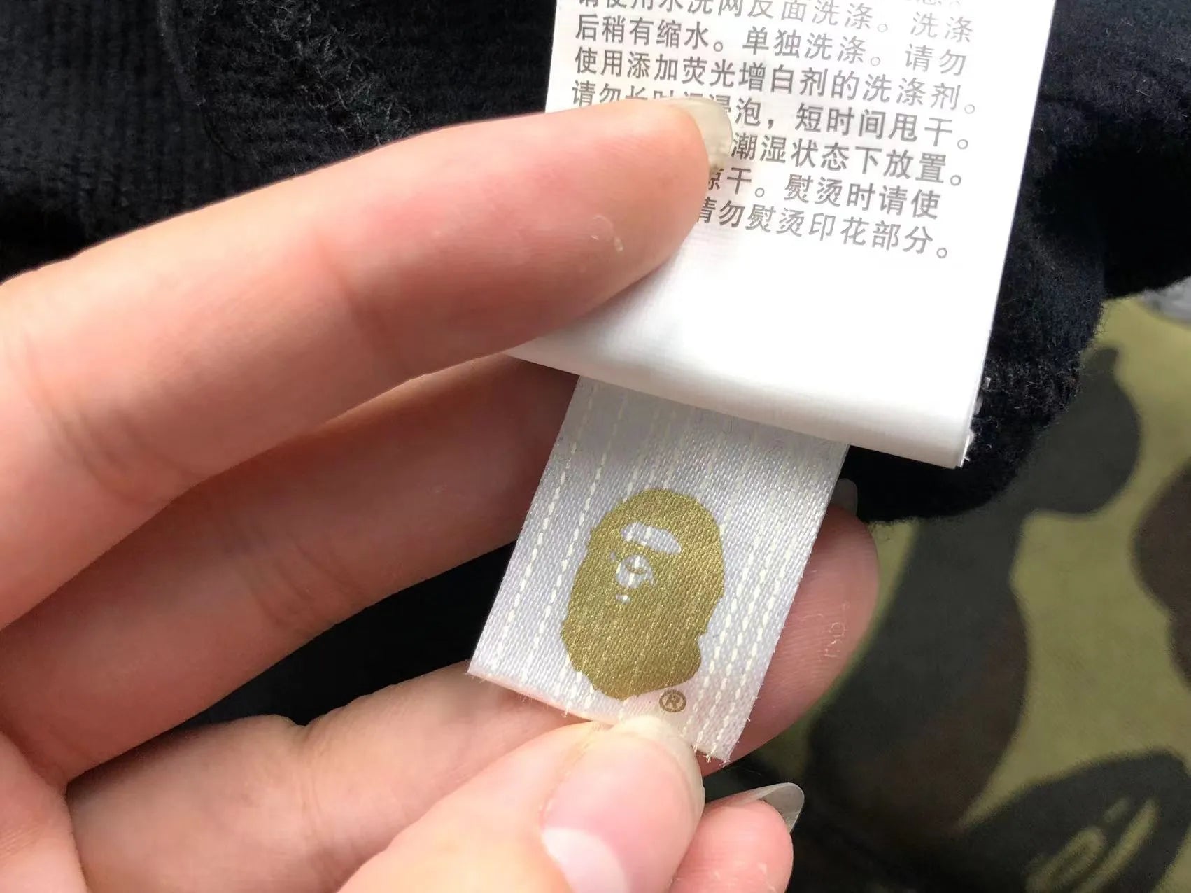 bape-1st-camo-shark-full-zip-hoodie-black-16-Drip Store Argentina