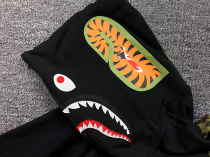 bape-1st-camo-shark-full-zip-hoodie-black-3-Drip Store Argentina