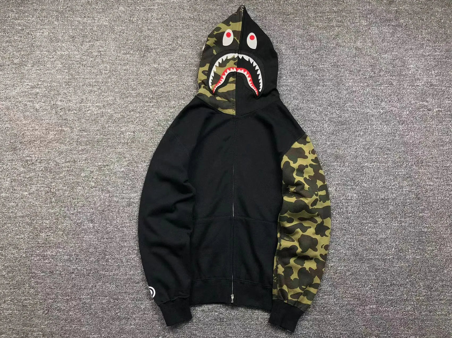 bape-1st-camo-shark-full-zip-hoodie-black-9-Drip Store Argentina