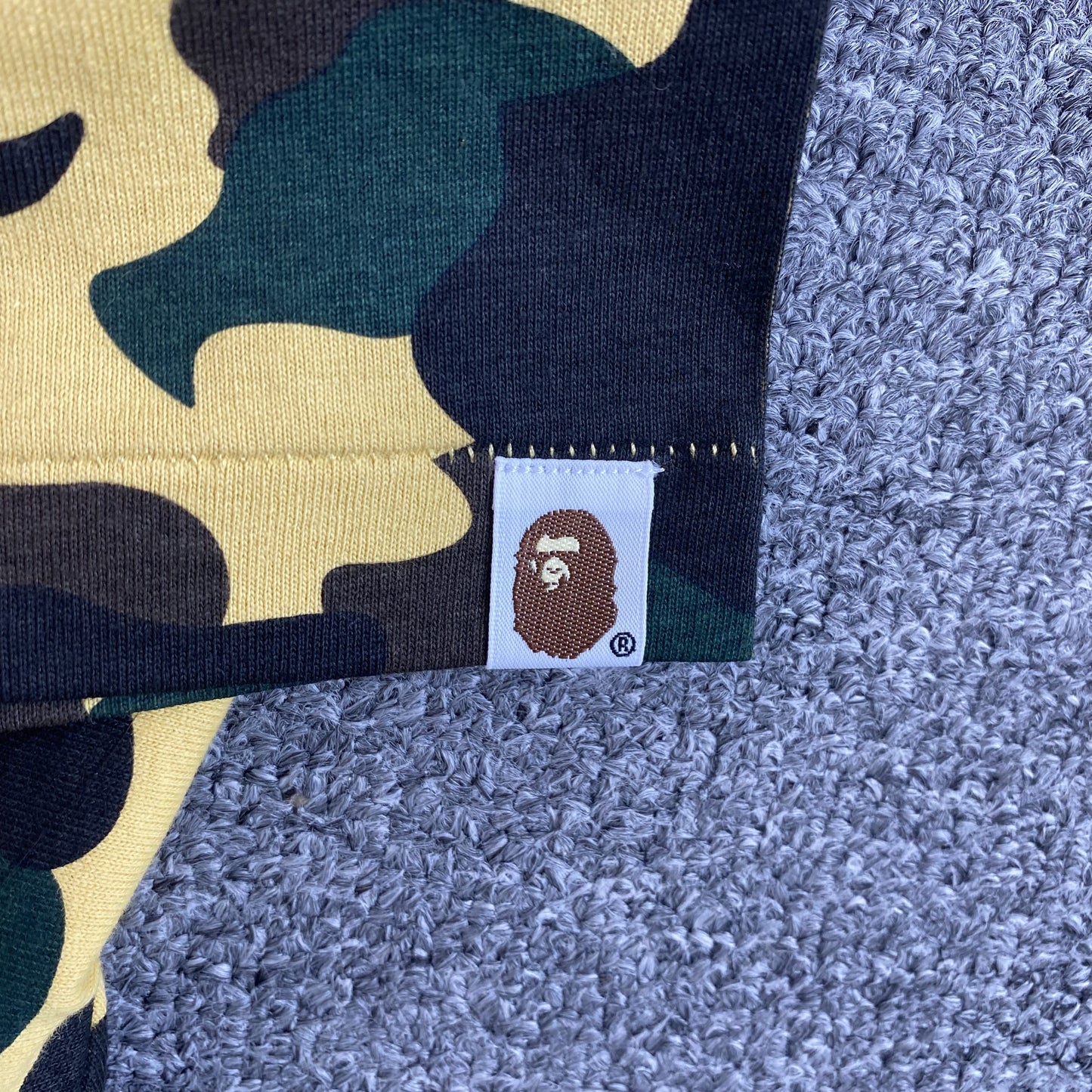 bape-1st-camo-tee-yellow-6-Drip Store Argentina