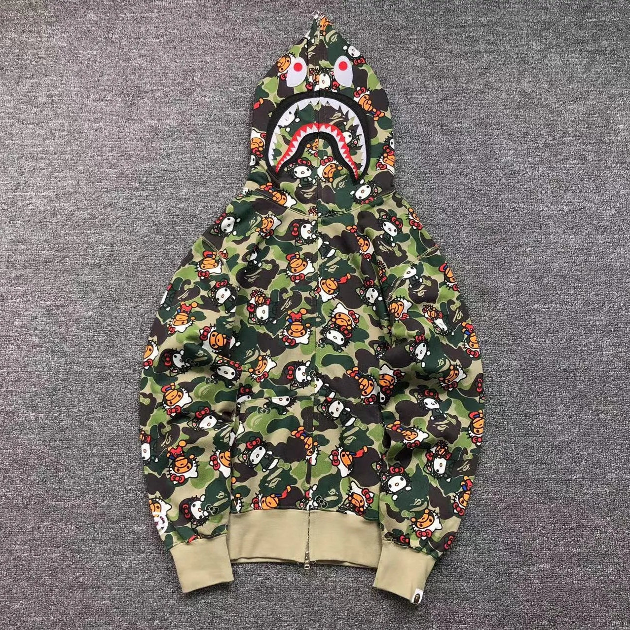 bape-abc-camo-hello-kitty-shark-full-zip-hoodie-green-Drip Store Argentina