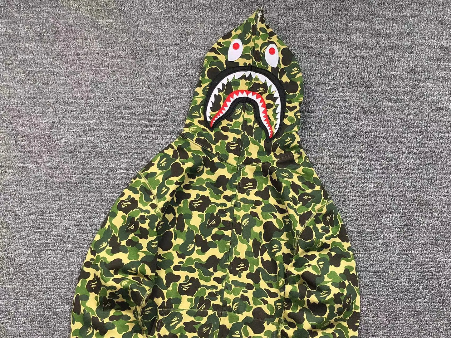 bape-abc-camo-shark-full-zip-hoodie-green-5-Drip Store Argentina