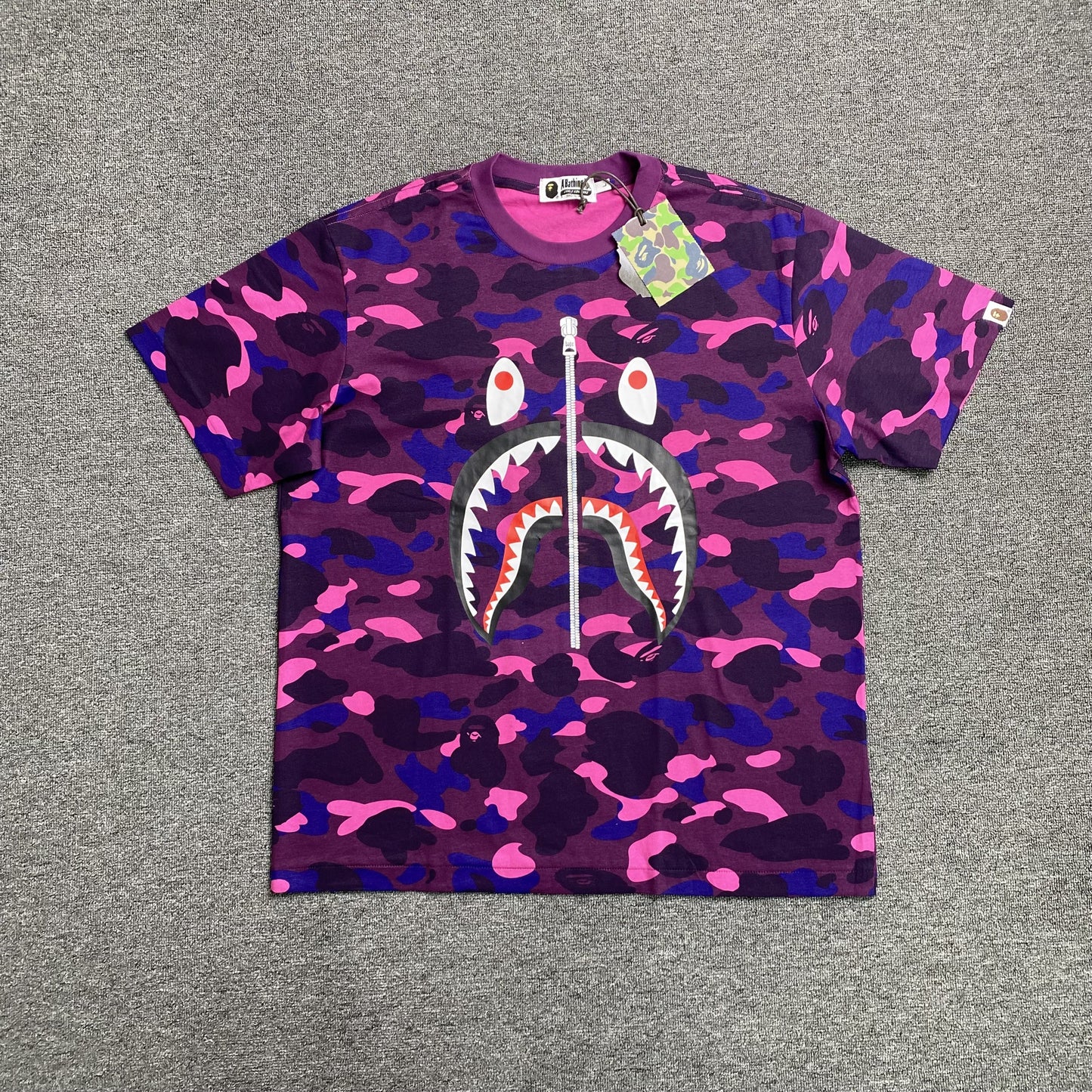 bape-abc-camo-shark-tee-purple-Drip Store Argentina