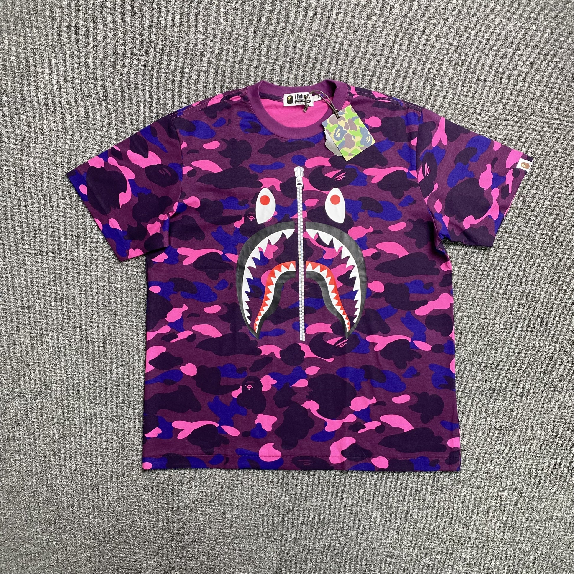 bape-abc-camo-shark-tee-purple-Drip Store Argentina