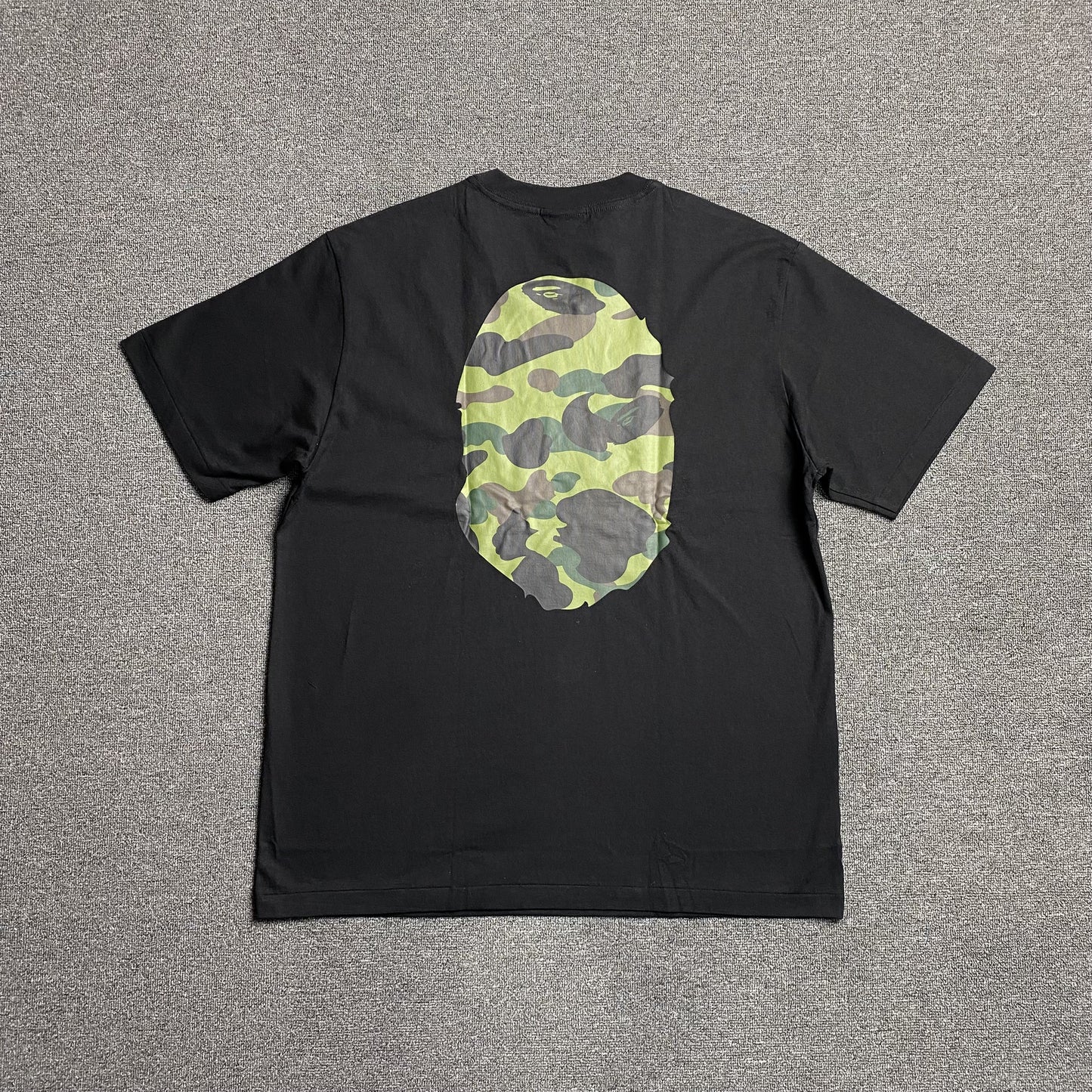 bape-camo-big-ape-head-tee-black-2_00a9a97e-Drip Store Argentina