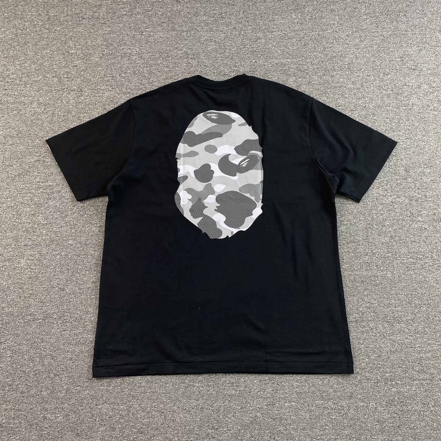bape-camo-big-ape-head-tee-black-2_2d9d5c6f-Drip Store Argentina