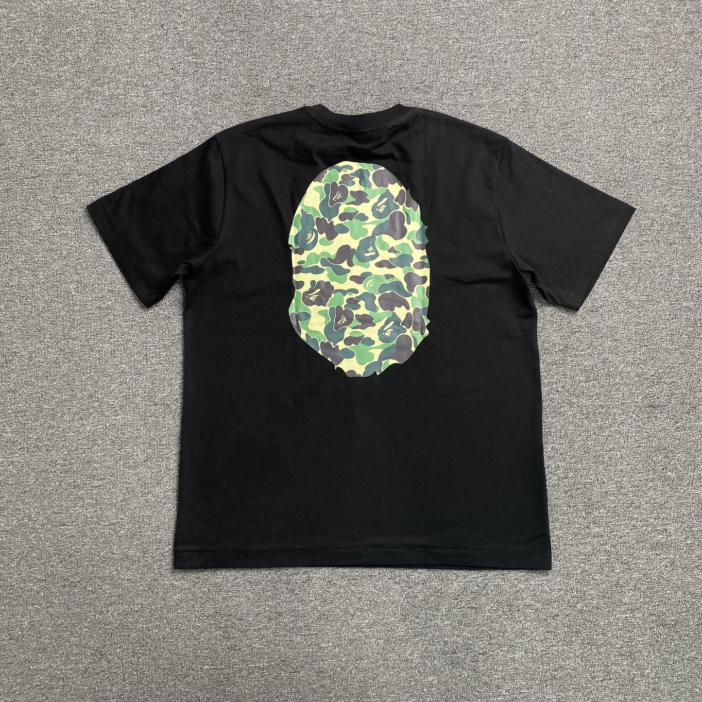 bape-camo-big-ape-head-tee-black-2_cfbb9fb4-Drip Store Argentina