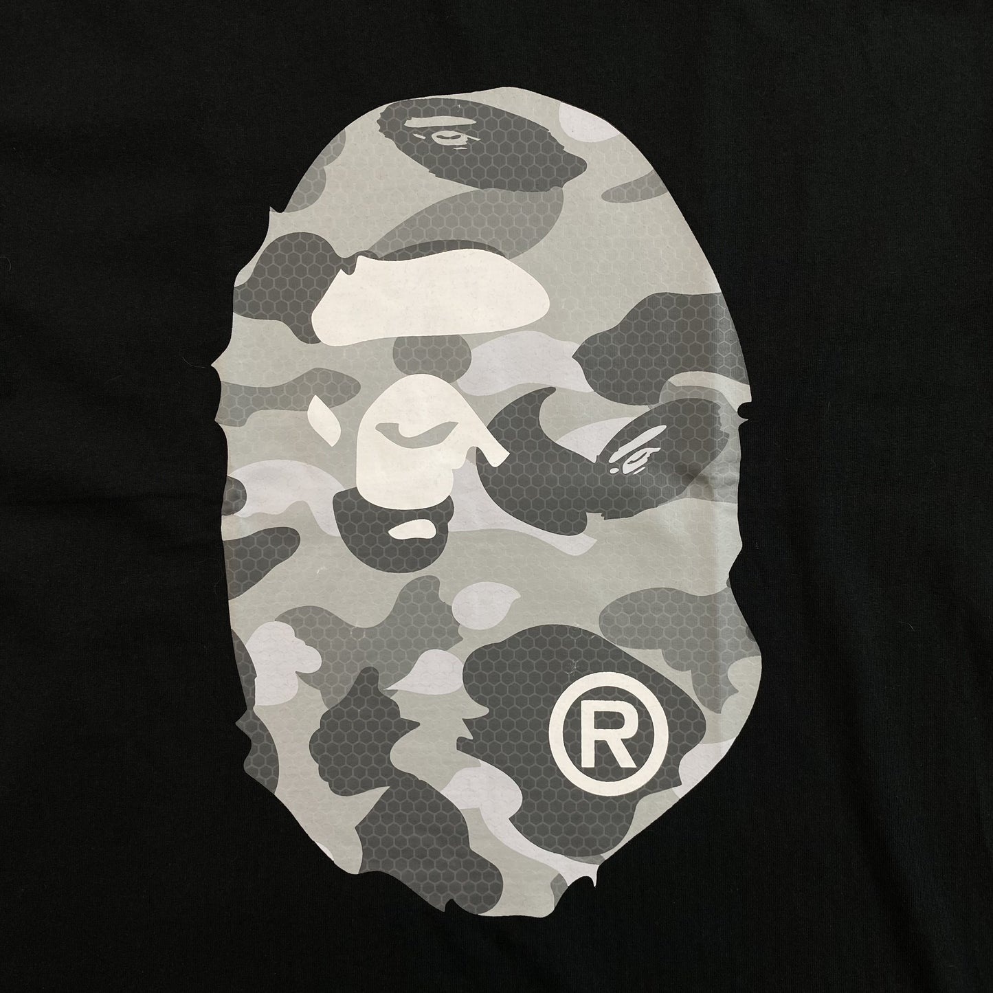 bape-camo-big-ape-head-tee-black-3_21419a67-Drip Store Argentina