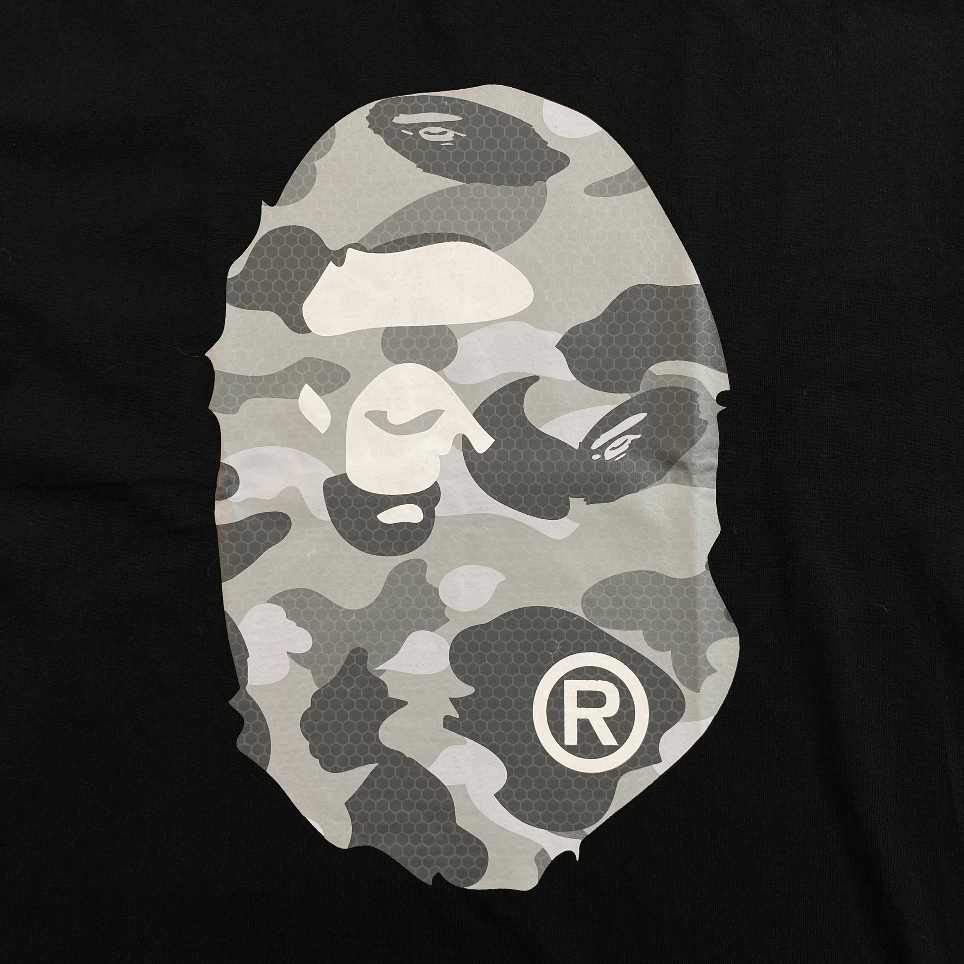 bape-camo-big-ape-head-tee-black-3_21419a67-Drip Store Argentina