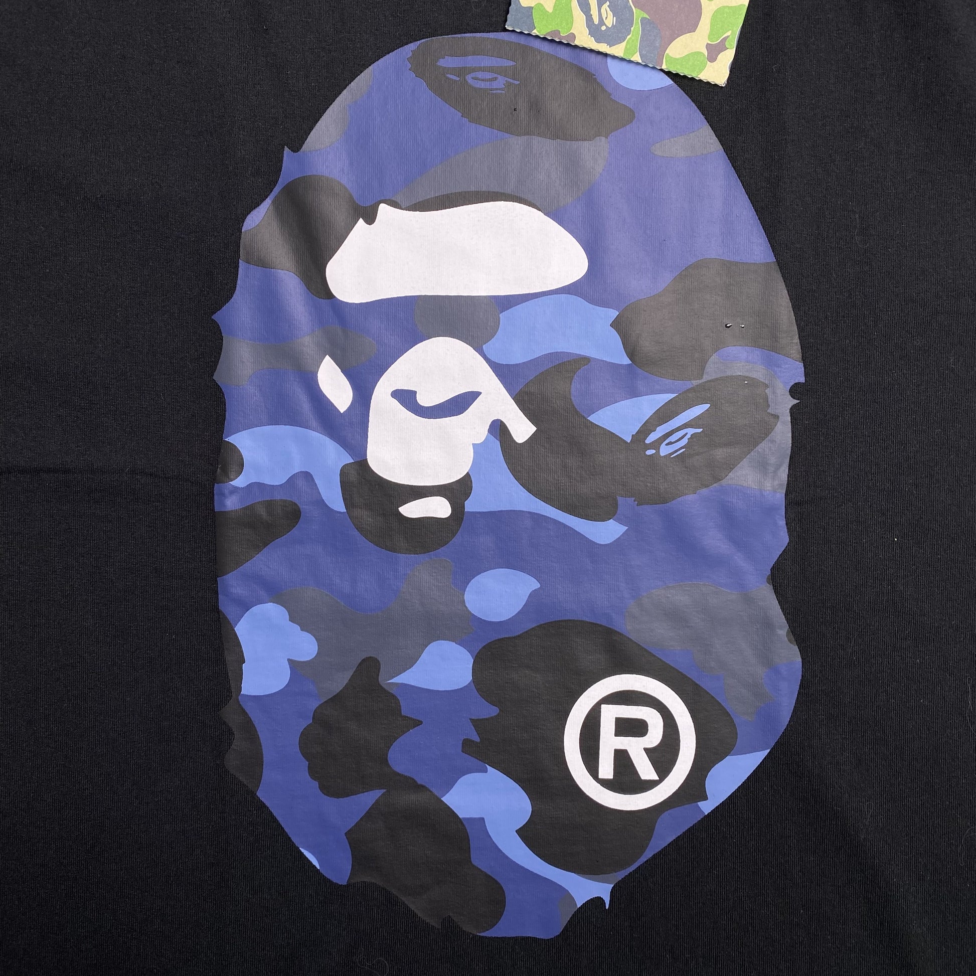 bape-camo-big-ape-head-tee-black-3_92ae2716-Drip Store Argentina