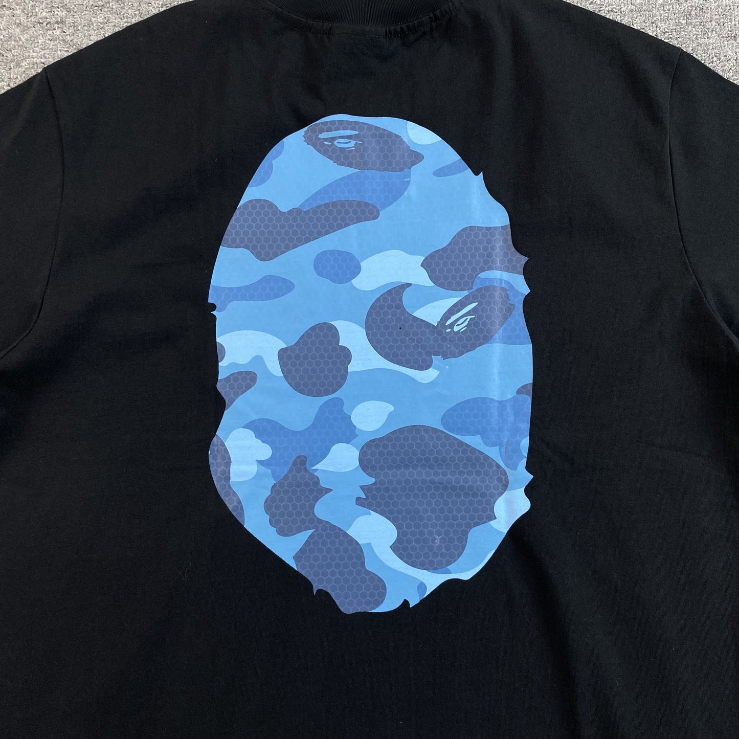 bape-camo-big-ape-head-tee-black-4-Drip Store Argentina