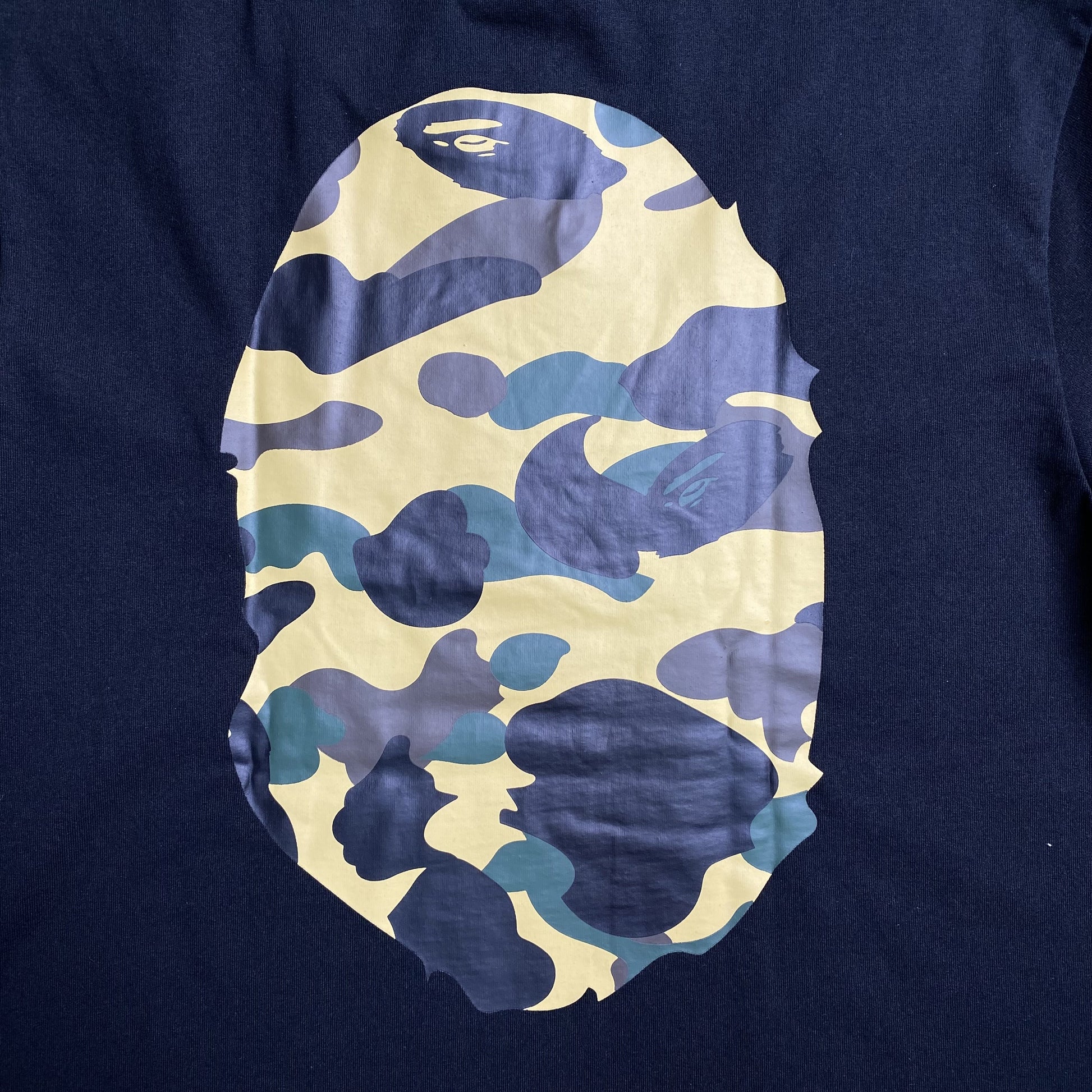 bape-camo-big-ape-head-tee-black-5_9c1d09c3-Drip Store Argentina