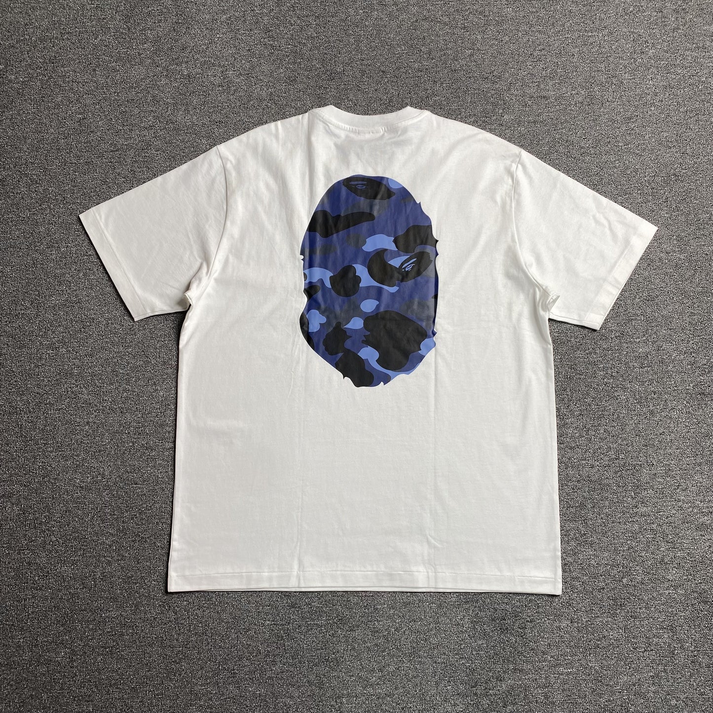 bape-camo-big-ape-head-tee-white-2_63b9332e-Drip Store Argentina