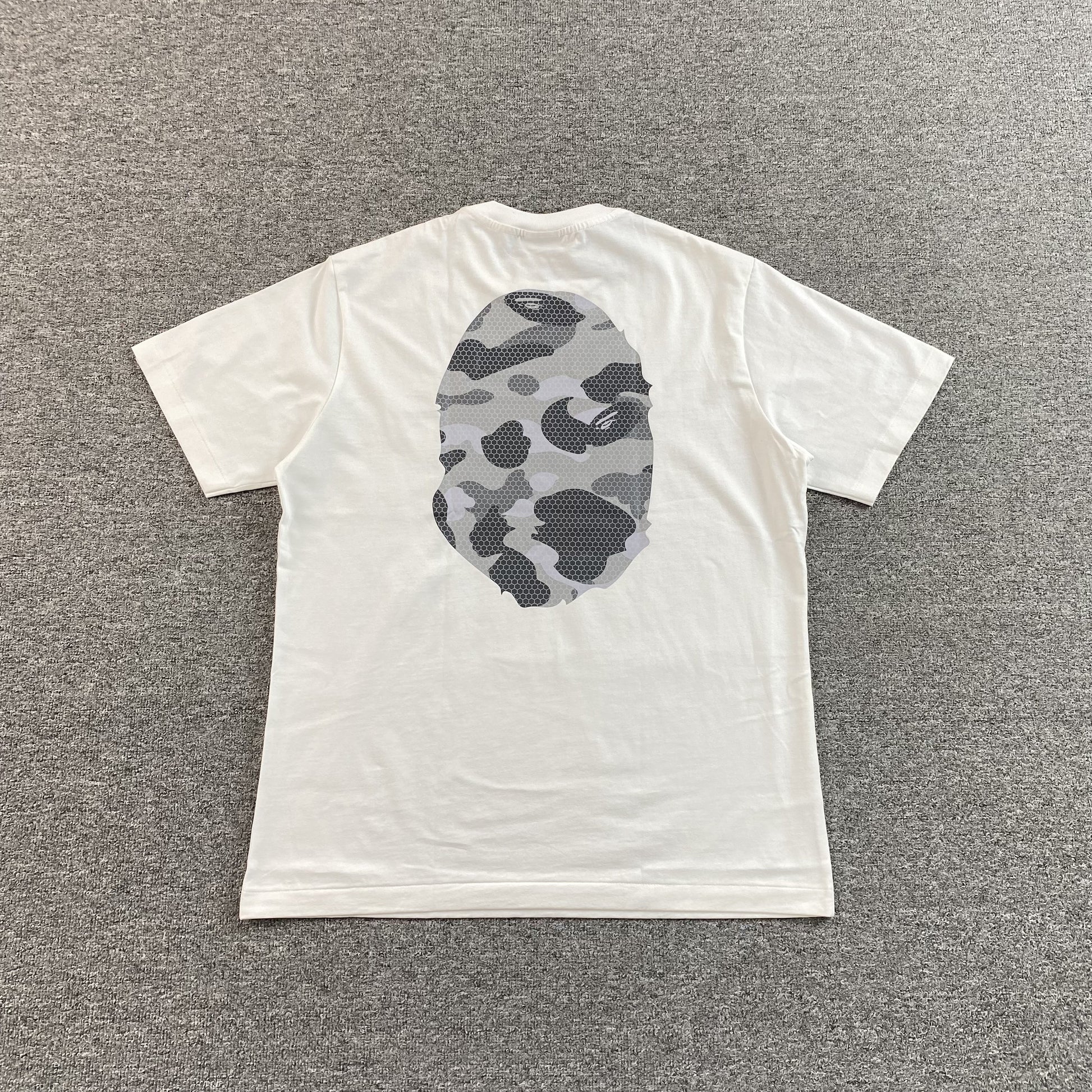 bape-camo-big-ape-head-tee-white-2_6a5c4d27-Drip Store Argentina