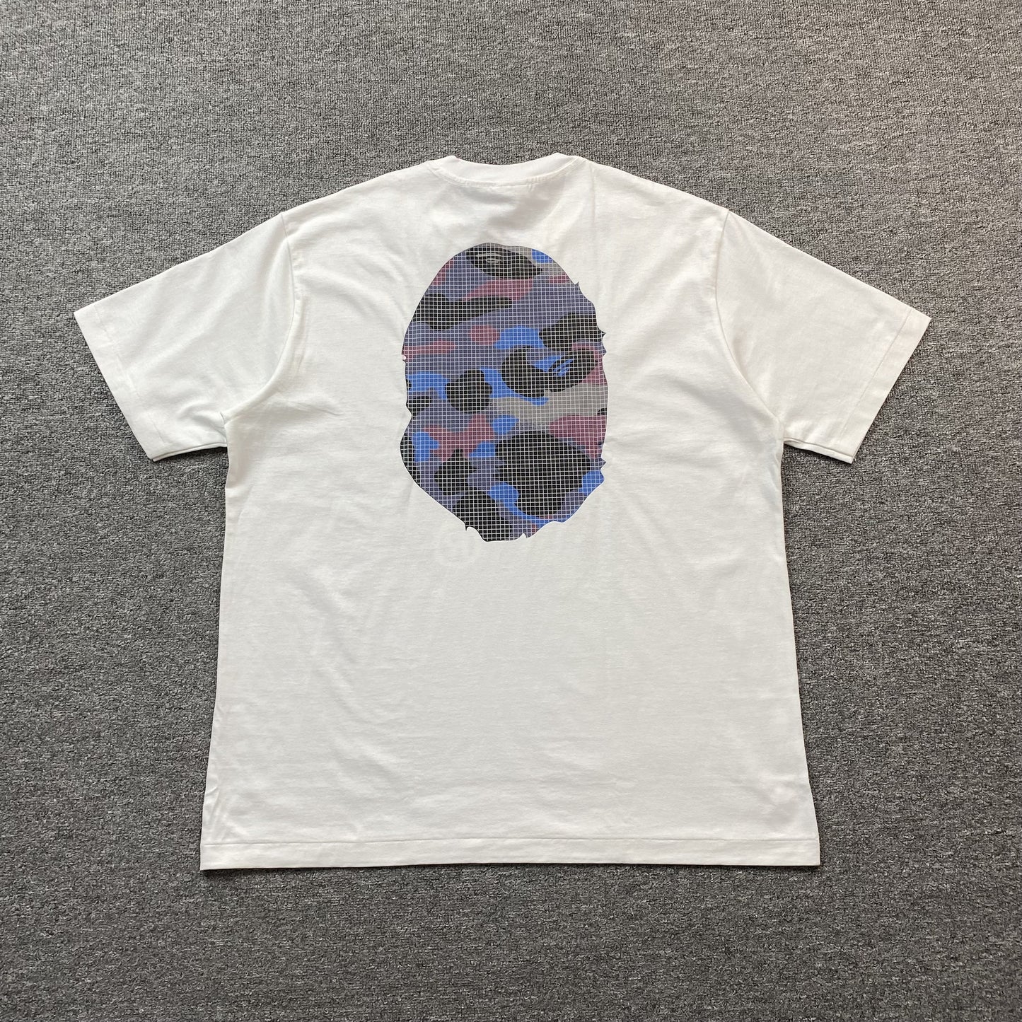 bape-camo-big-ape-head-tee-white-2_a5c73a84-Drip Store Argentina
