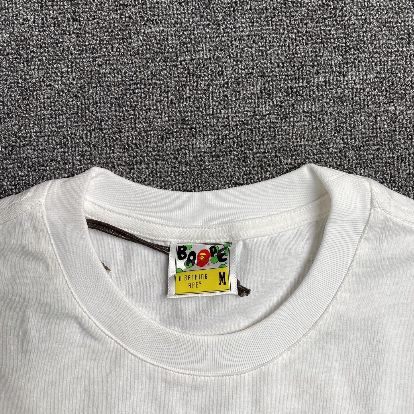bape-camo-big-ape-head-tee-white-5_5469ee02-Drip Store Argentina
