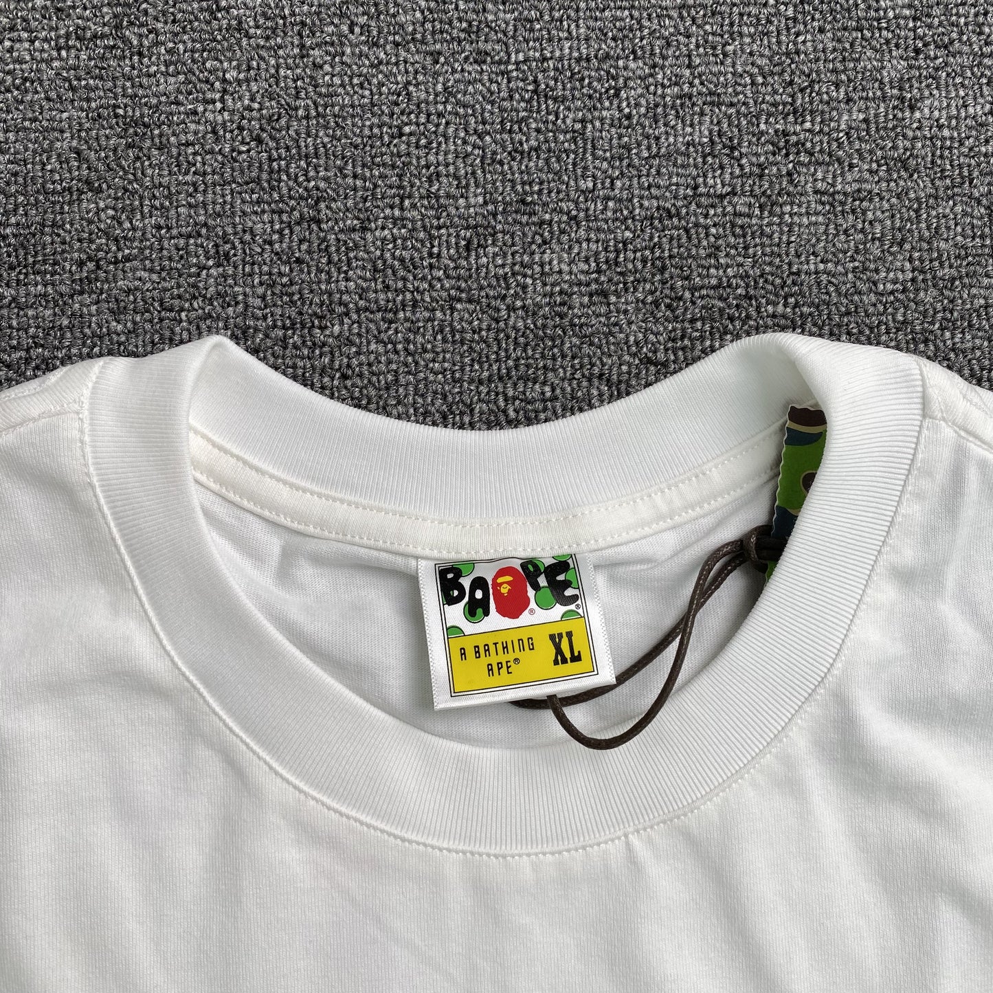 bape-camo-big-ape-head-tee-white-5_ac7fcc78-Drip Store Argentina