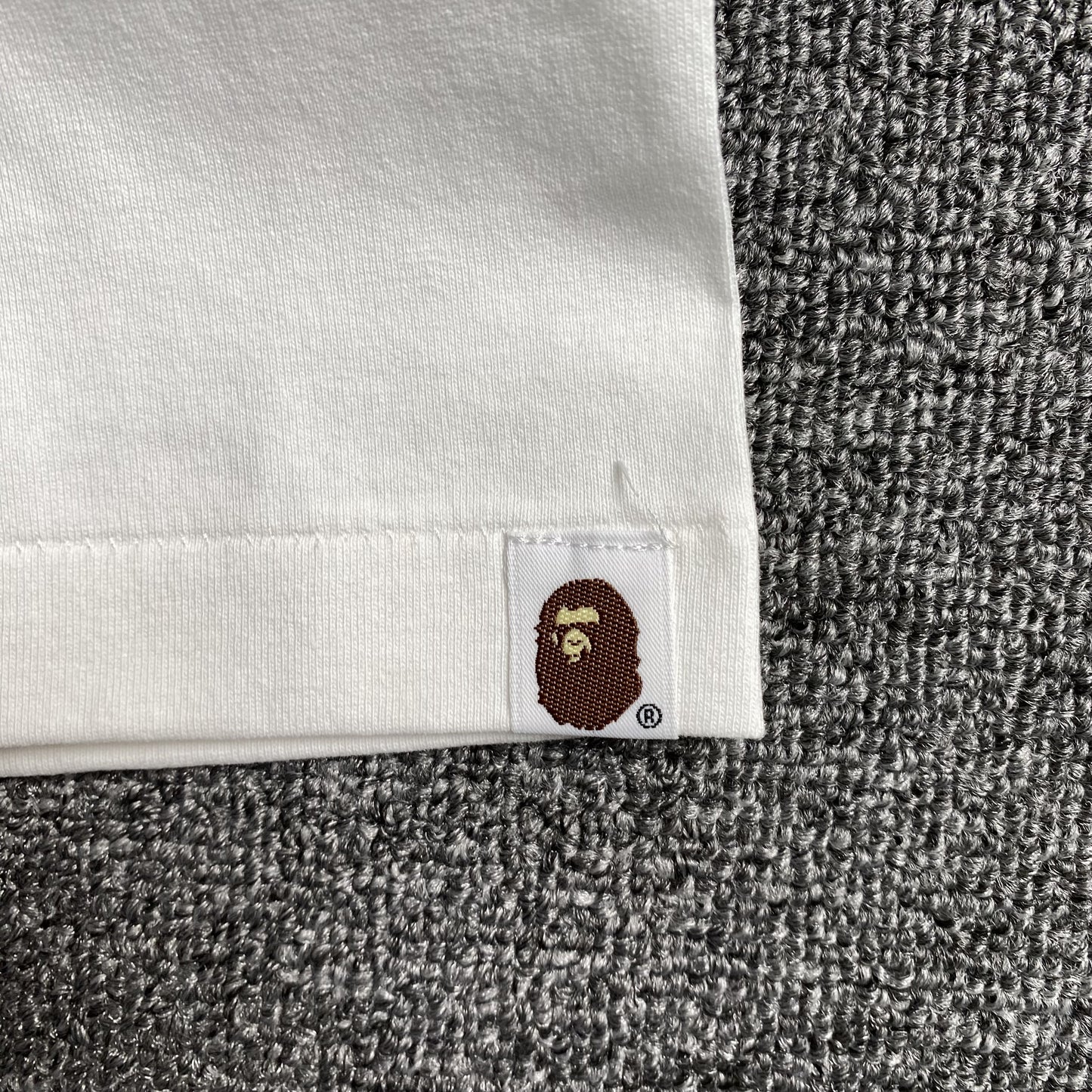 bape-camo-big-ape-head-tee-white-6_a65d41f1-Drip Store Argentina