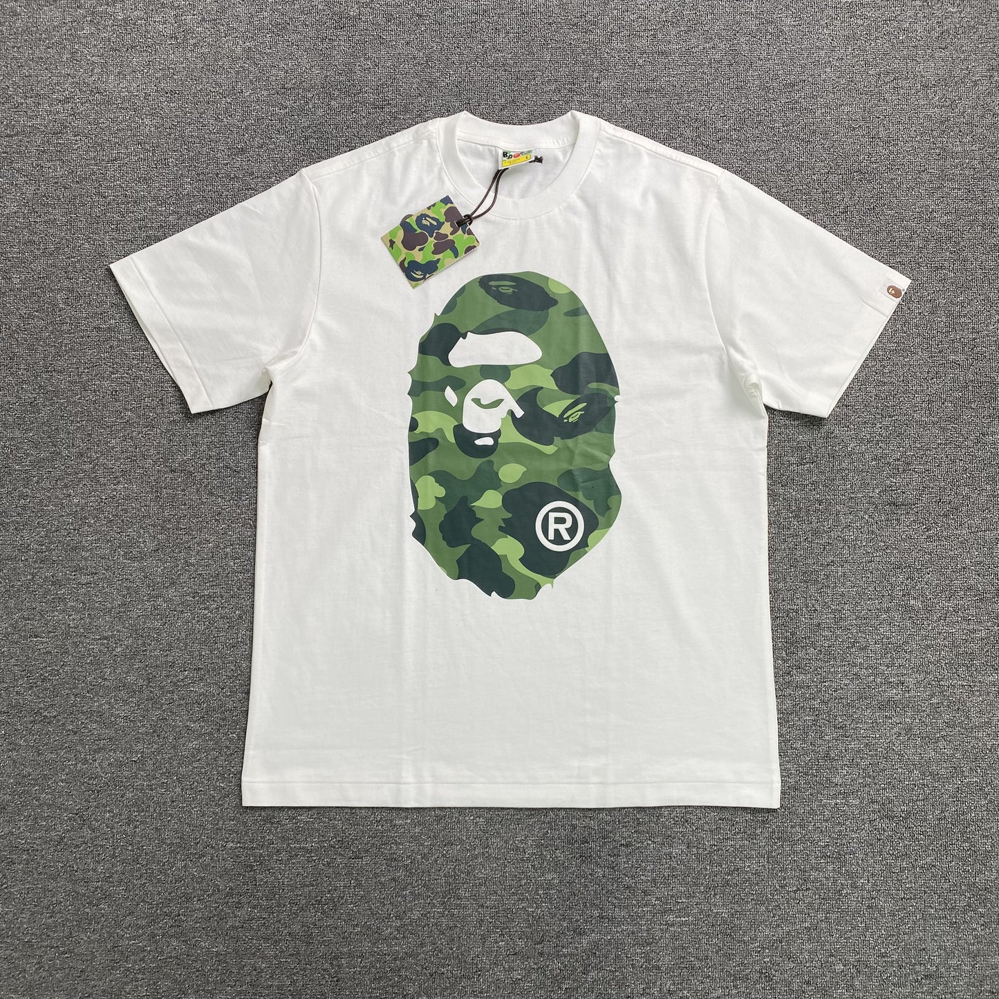 bape-camo-big-ape-head-tee-white_6b15a1b3-Drip Store Argentina