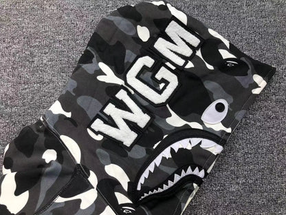bape-city-camo-half-shark-full-zip-hoodie-black-white-5-Drip Store Argentina