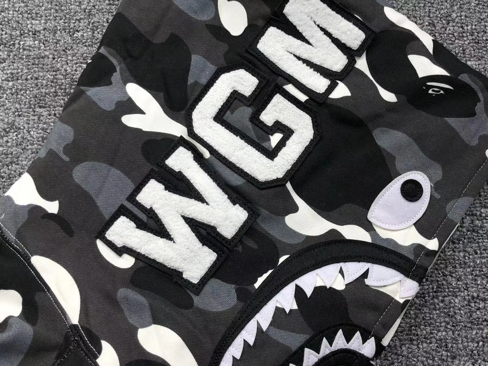 bape-city-camo-half-shark-full-zip-hoodie-black-white-6-Drip Store Argentina