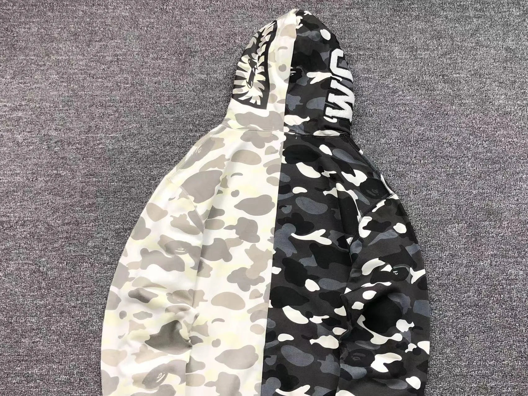 bape-city-camo-half-shark-full-zip-hoodie-black-white-8-Drip Store Argentina