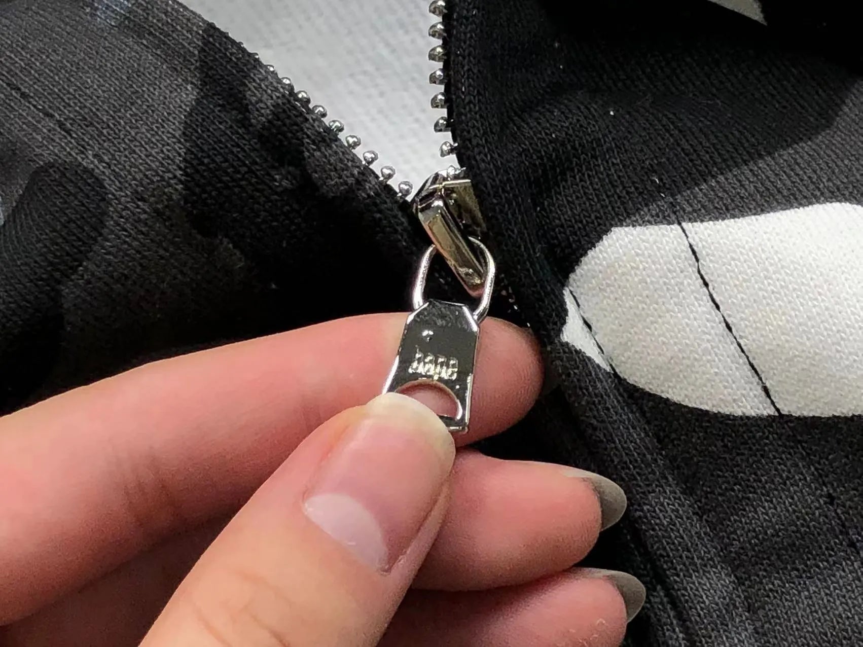 bape-city-camo-shark-wide-full-zip-double-hoodie-black-22-Drip Store Argentina