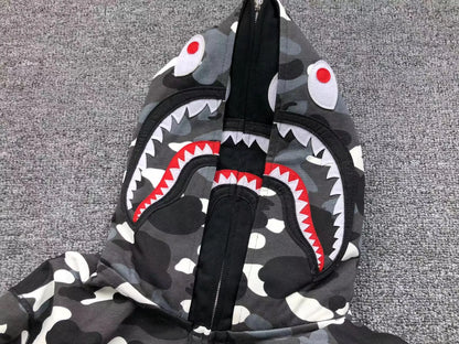bape-city-camo-shark-wide-full-zip-double-hoodie-black-3-Drip Store Argentina