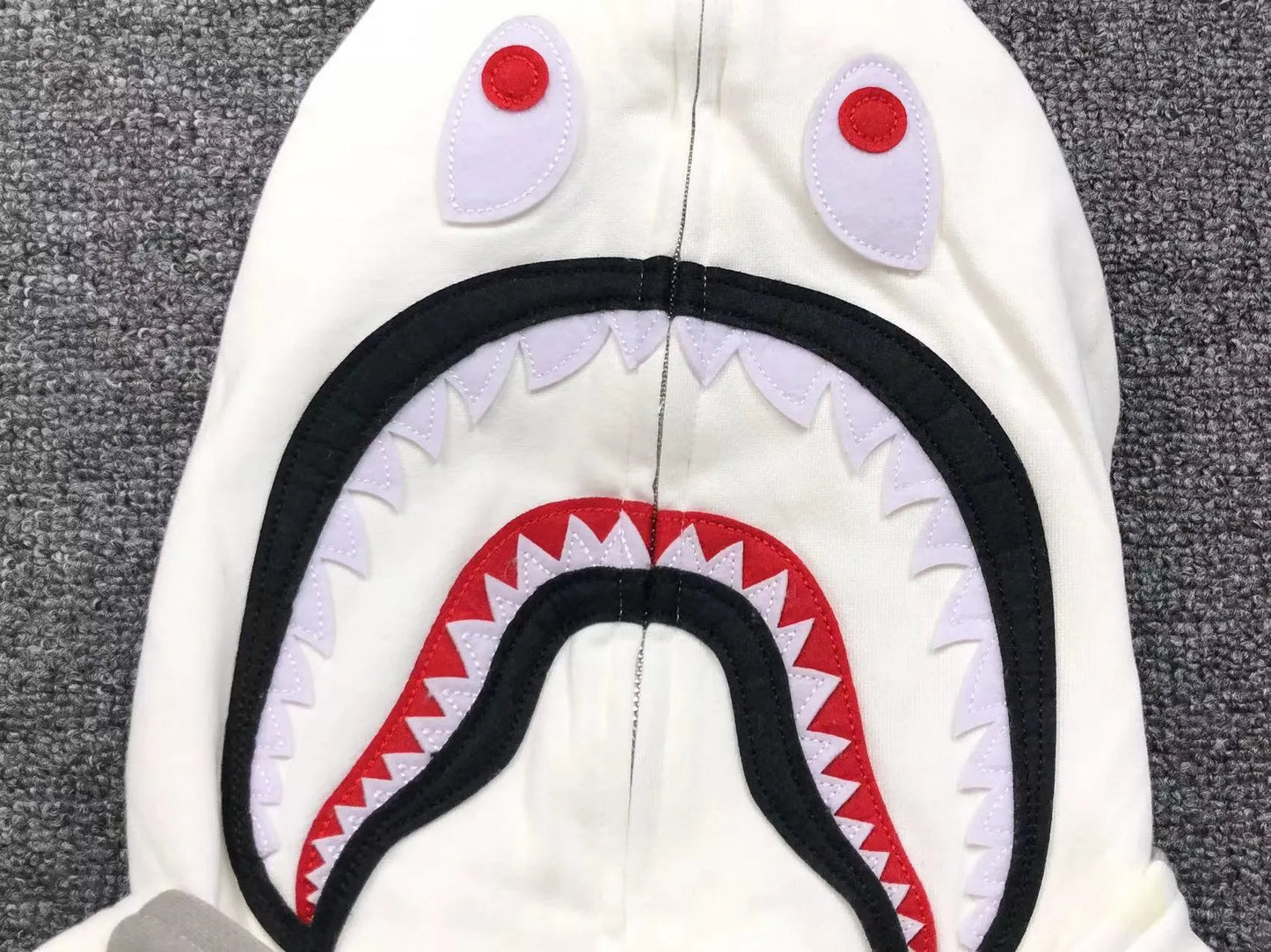 bape-city-camo-shark-wide-full-zip-double-hoodie-white-12-Drip Store Argentina