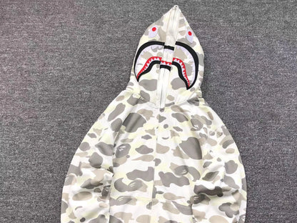 bape-city-camo-shark-wide-full-zip-double-hoodie-white-4-Drip Store Argentina