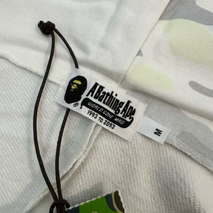 Campera Bape City Camo Tiger Shark Blanca