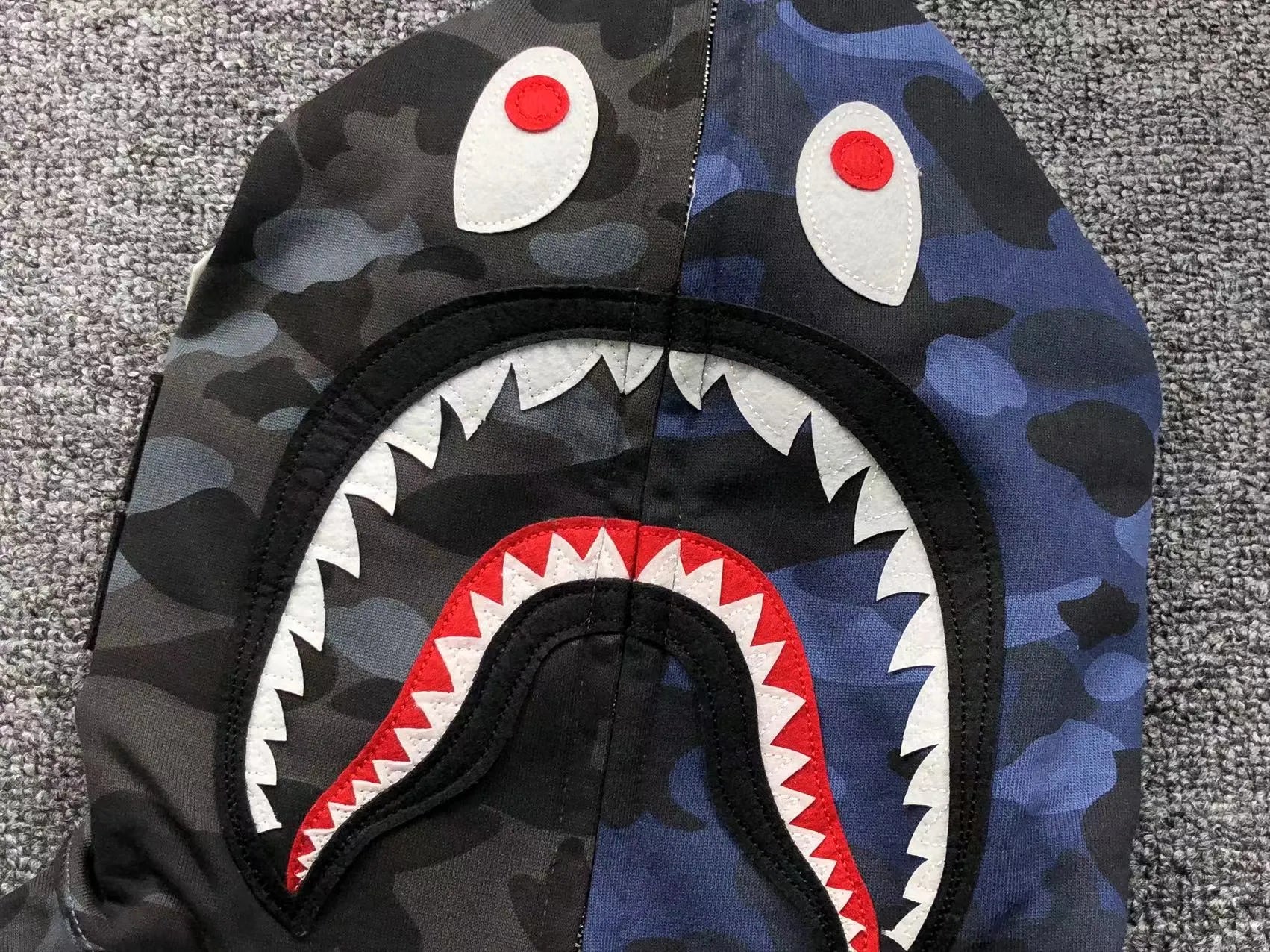 bape-color-camo-separate-shark-full-zip-hoodie-black-blue-10-Drip Store Argentina