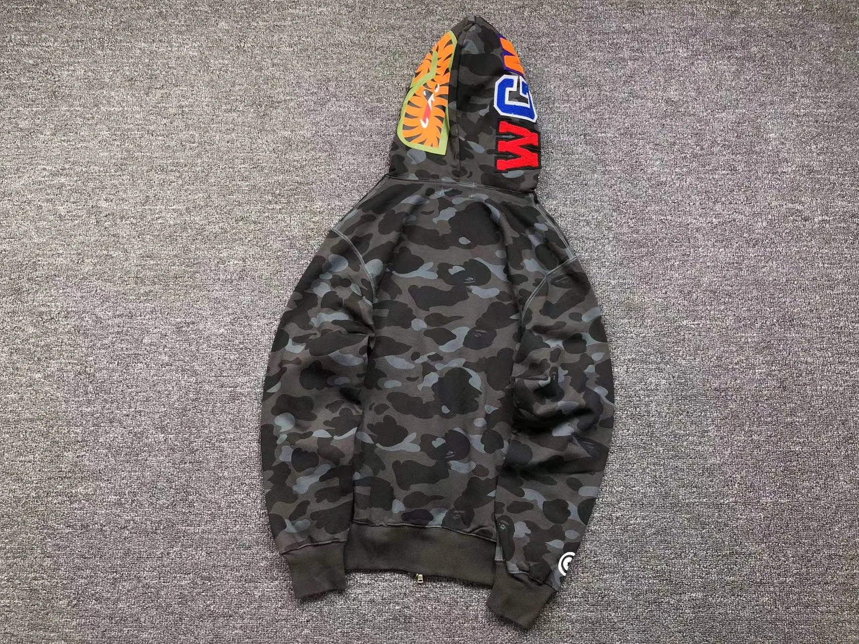 bape-color-camo-shark-full-zip-hoodie-black-2-Drip Store Argentina